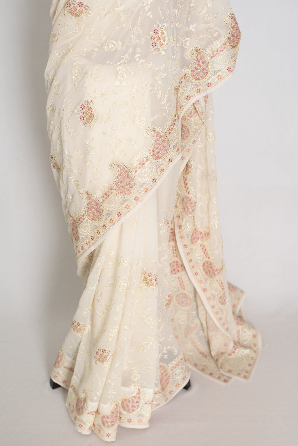 Shaba : Off-White Georgette Embroidered Cocktail Partywear Saree