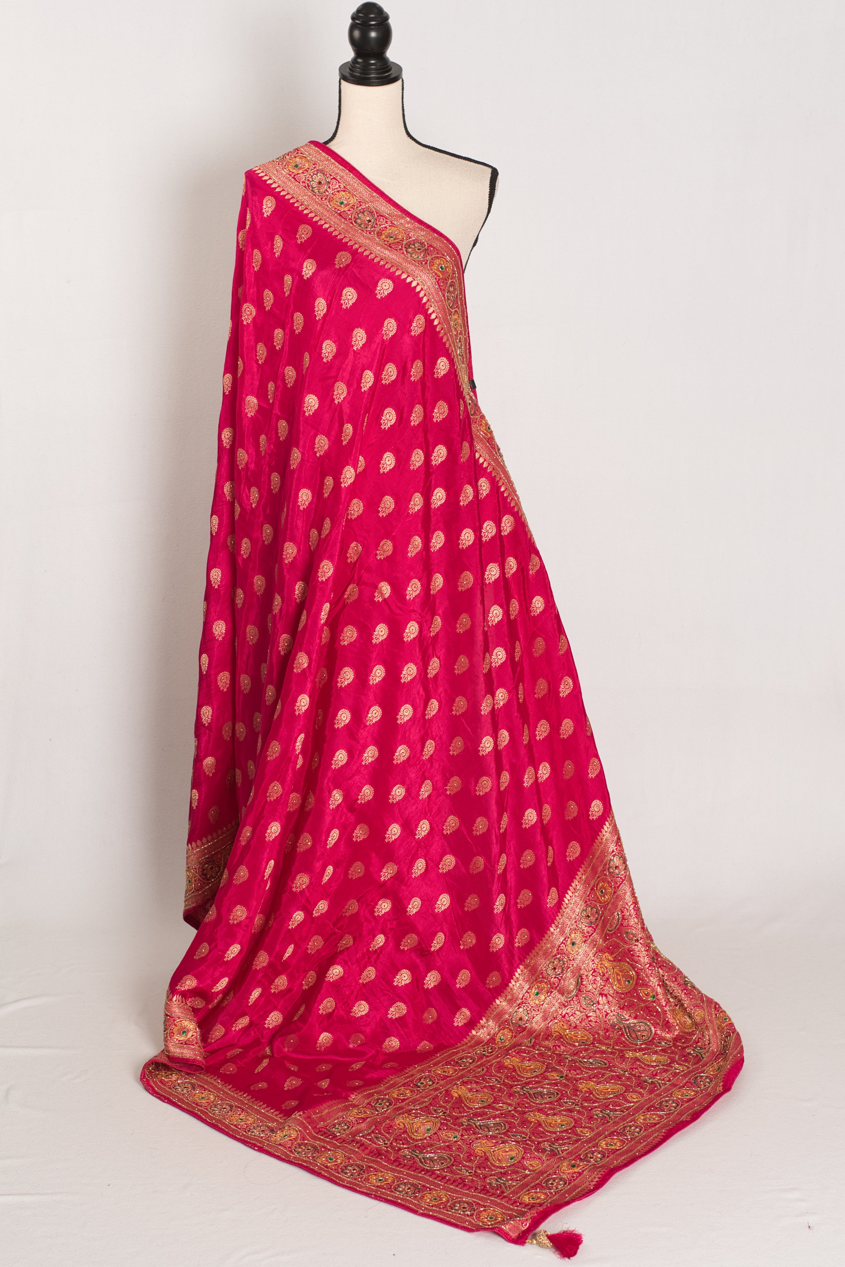 Purvi : Dark Pink and Gold Dola Silk Banarasi Saree - Hand Embroidery