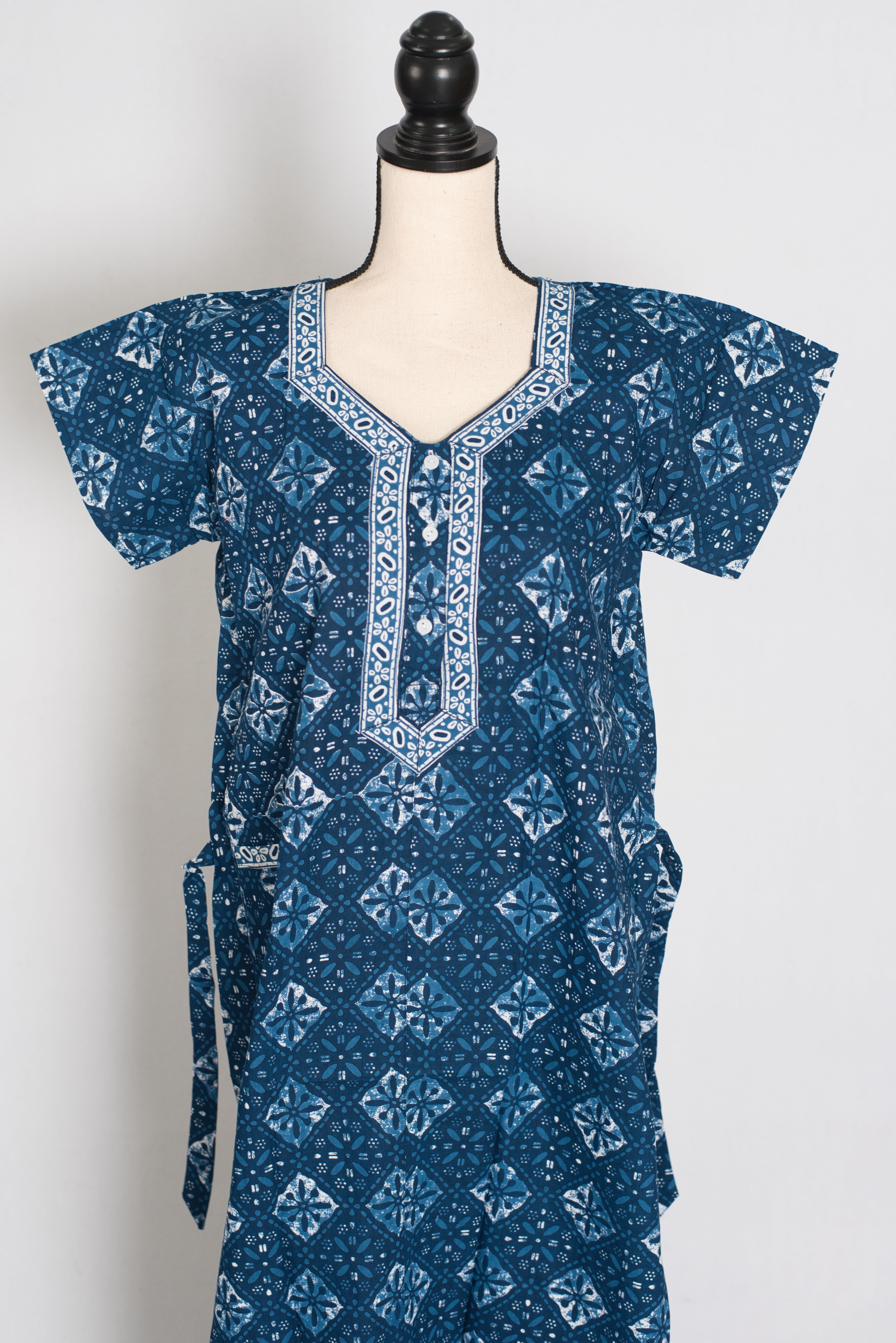 Indigo Blue Geometric Diamond Print Pure Cotton Indian Nightgown