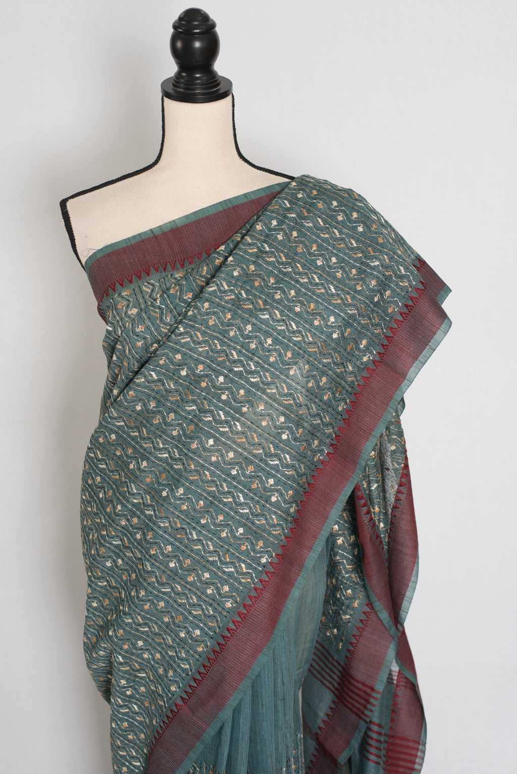 Bithi | Steel Grey Cotton Saree | Lightweight Bengali Heritage