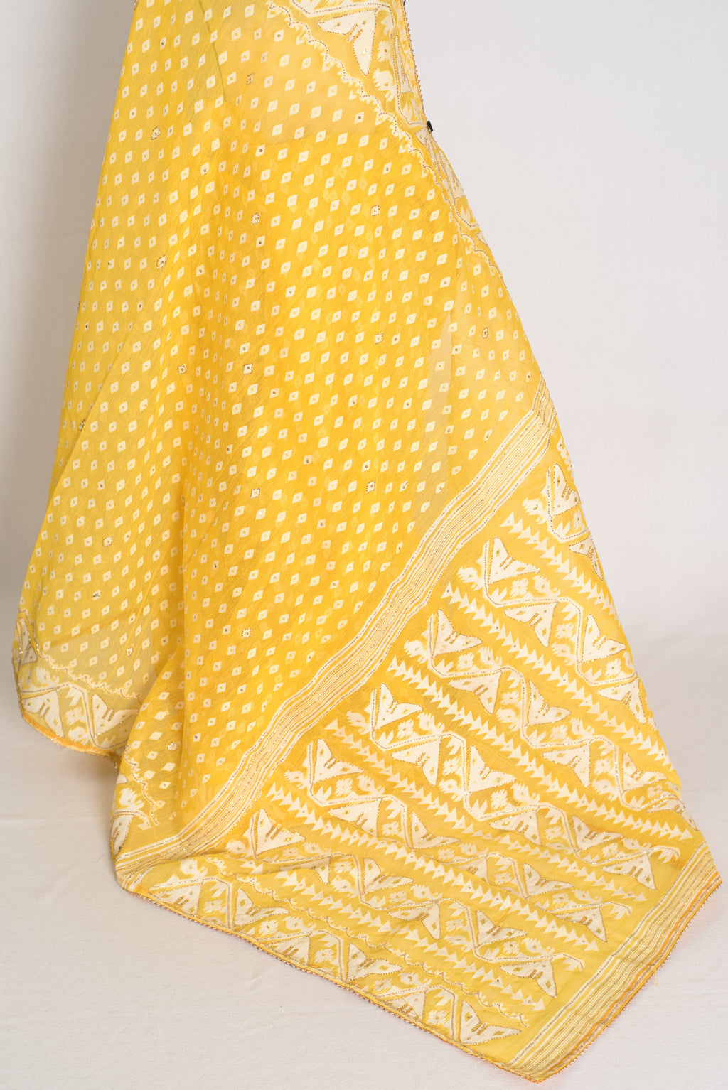 Gita – Bright Yellow and White Blended Cotton Jamdani Saree