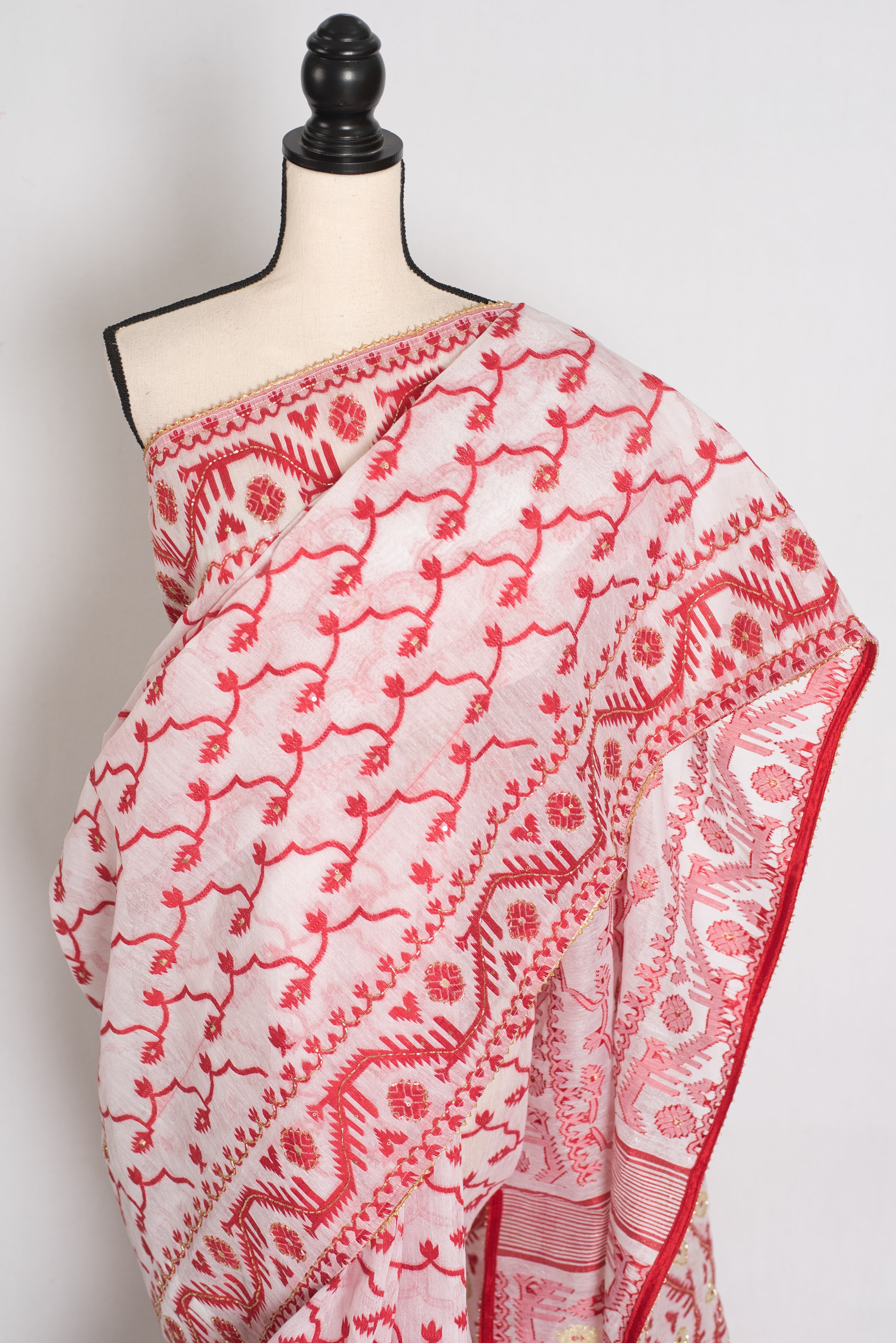 Rai : White and Red Blended Cotton Jamdani Saree, Bengali Durga Puja Look