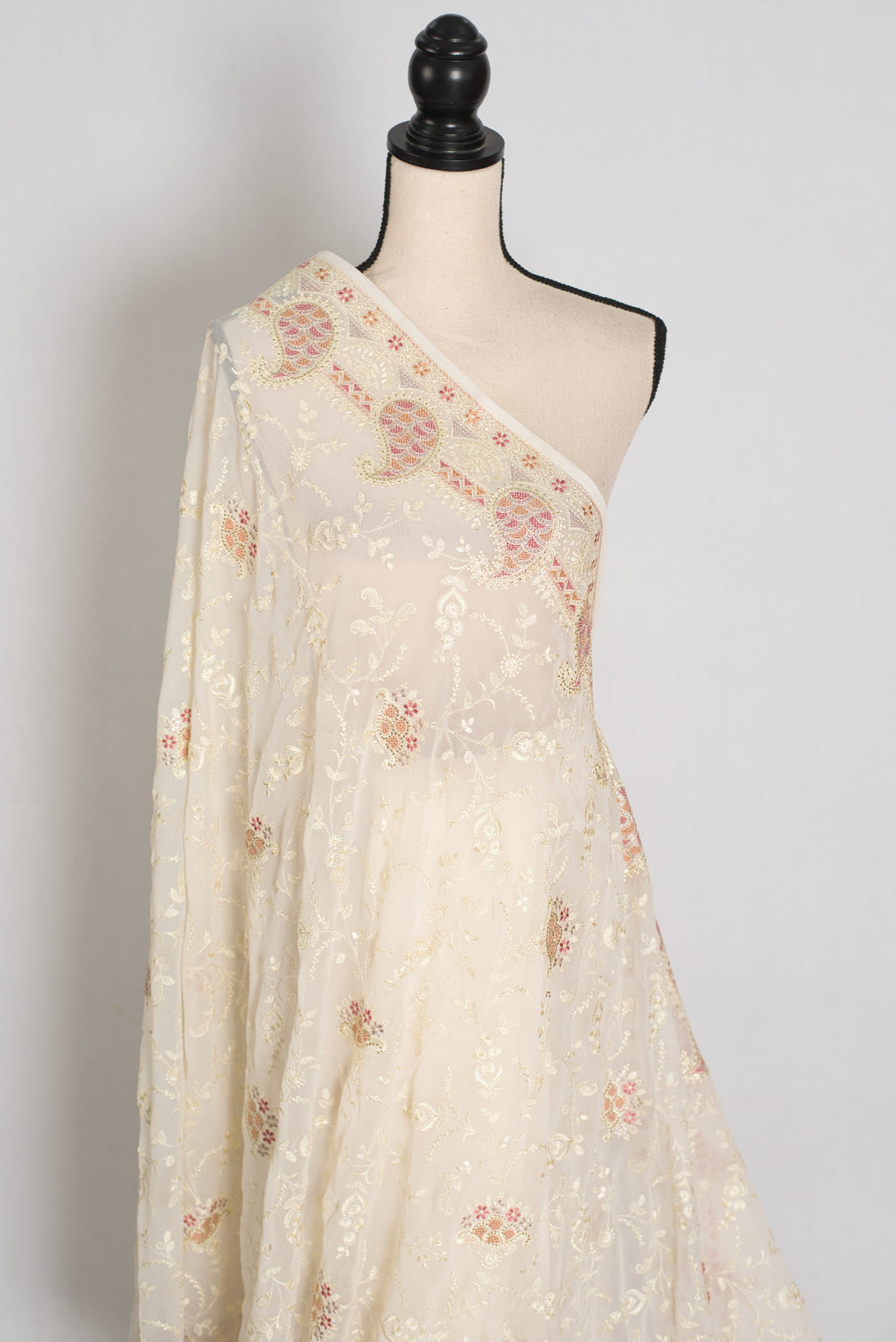 Shaba : Off-White Georgette Embroidered Cocktail Partywear Saree