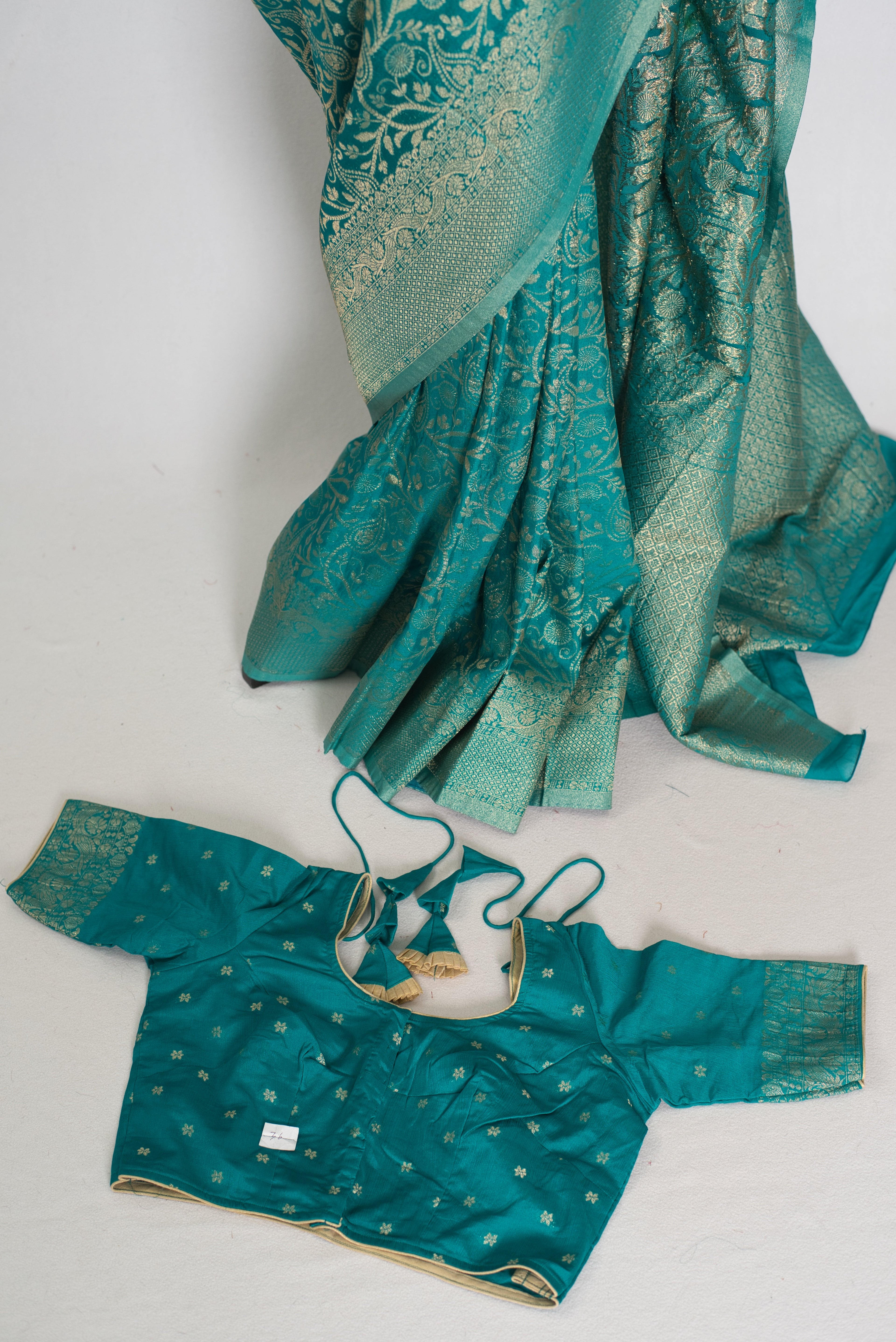 Rini | Rama Green Semi Georgette Banarasi Saree | Pre-Stitched Size 36 Blouse