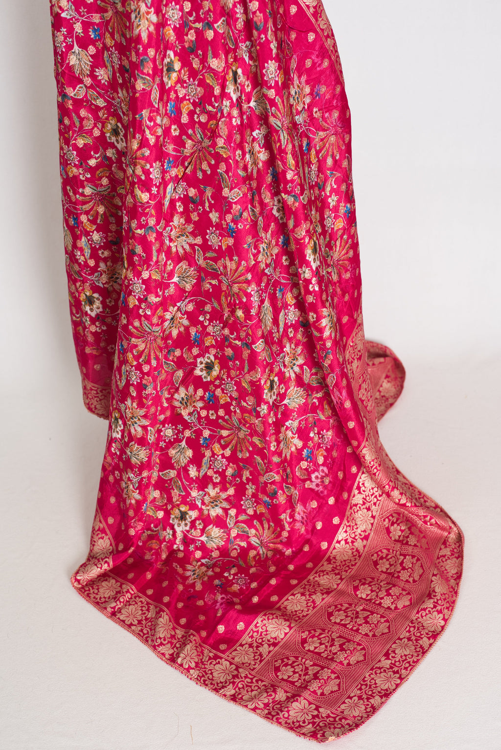 Arifa : Dark Pink Dola Silk Banarasi Dupatta