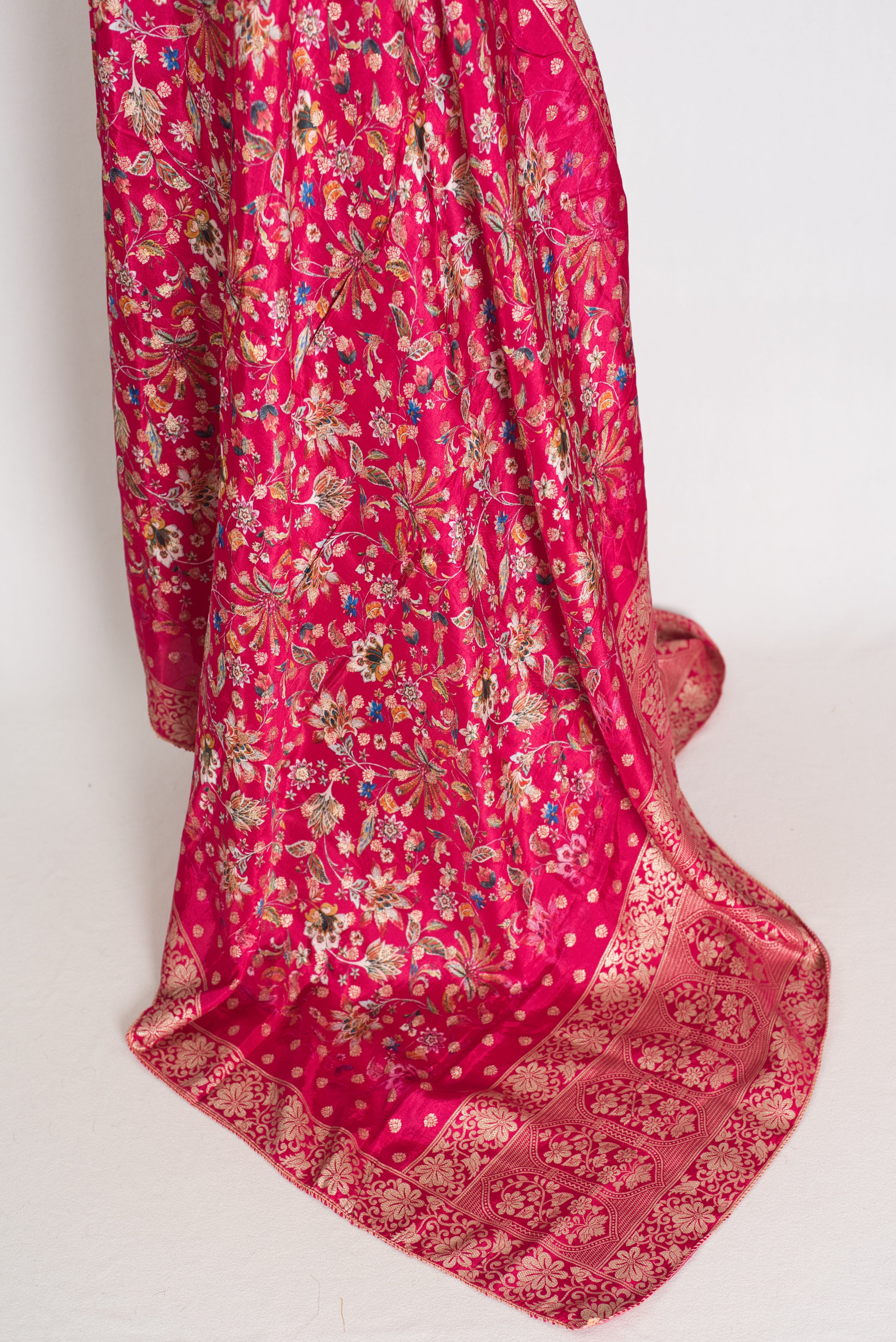 Arifa : Dark Pink Dola Silk Banarasi Dupatta