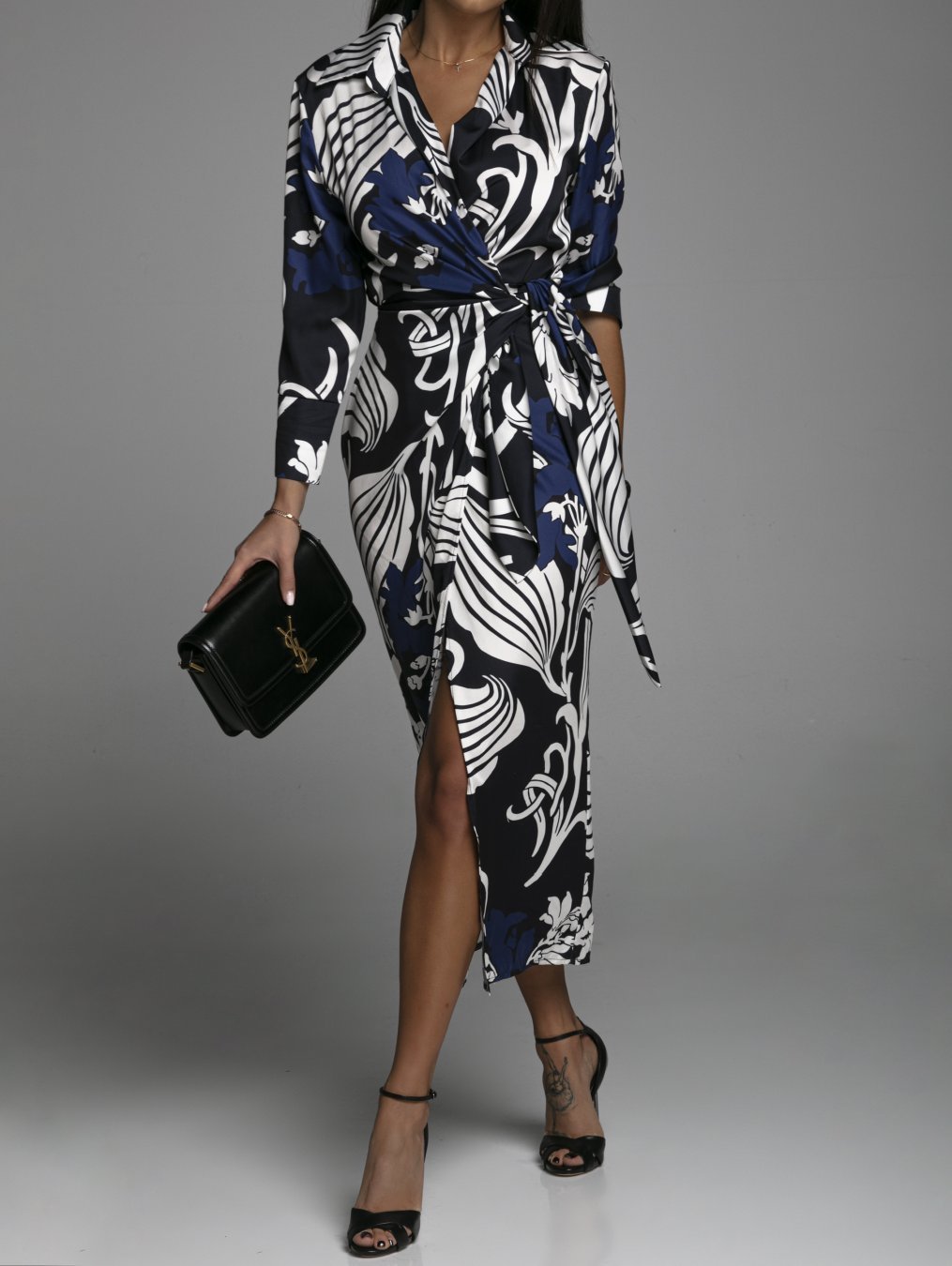 Women's V-neck Lace Up Fashion Printed Cardigan Long Sleeve Dress
