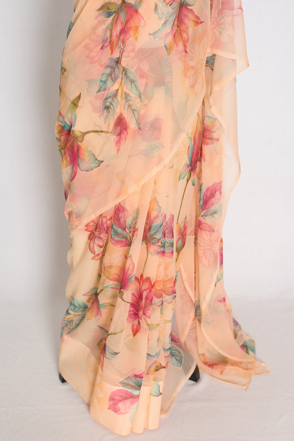 Diya : Soft Peach Floral Printed Chiffon Saree - Budget-Friendly Summer Drape