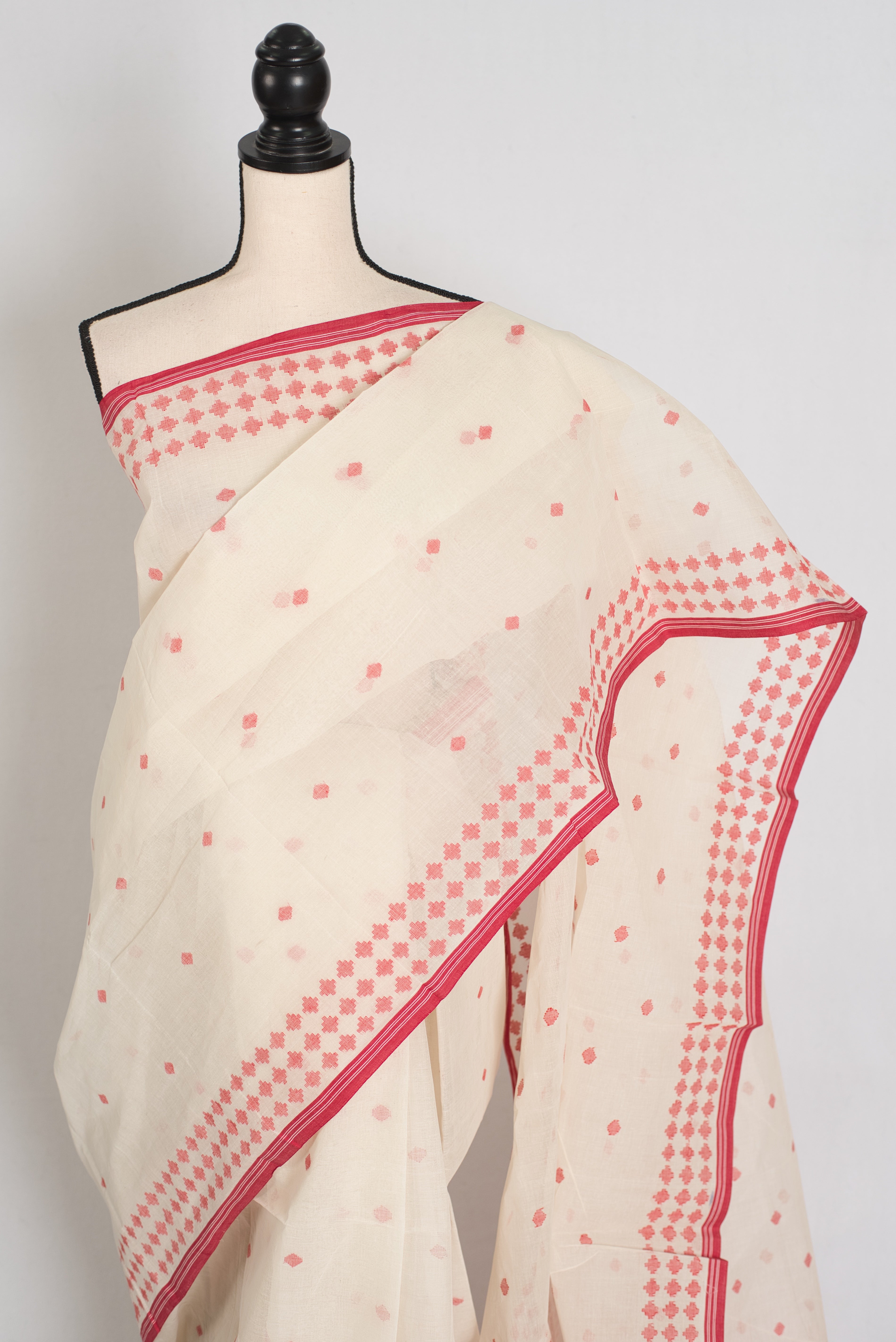 Jamini | Traditional White & Red Bengal Cotton Jamdani Saree