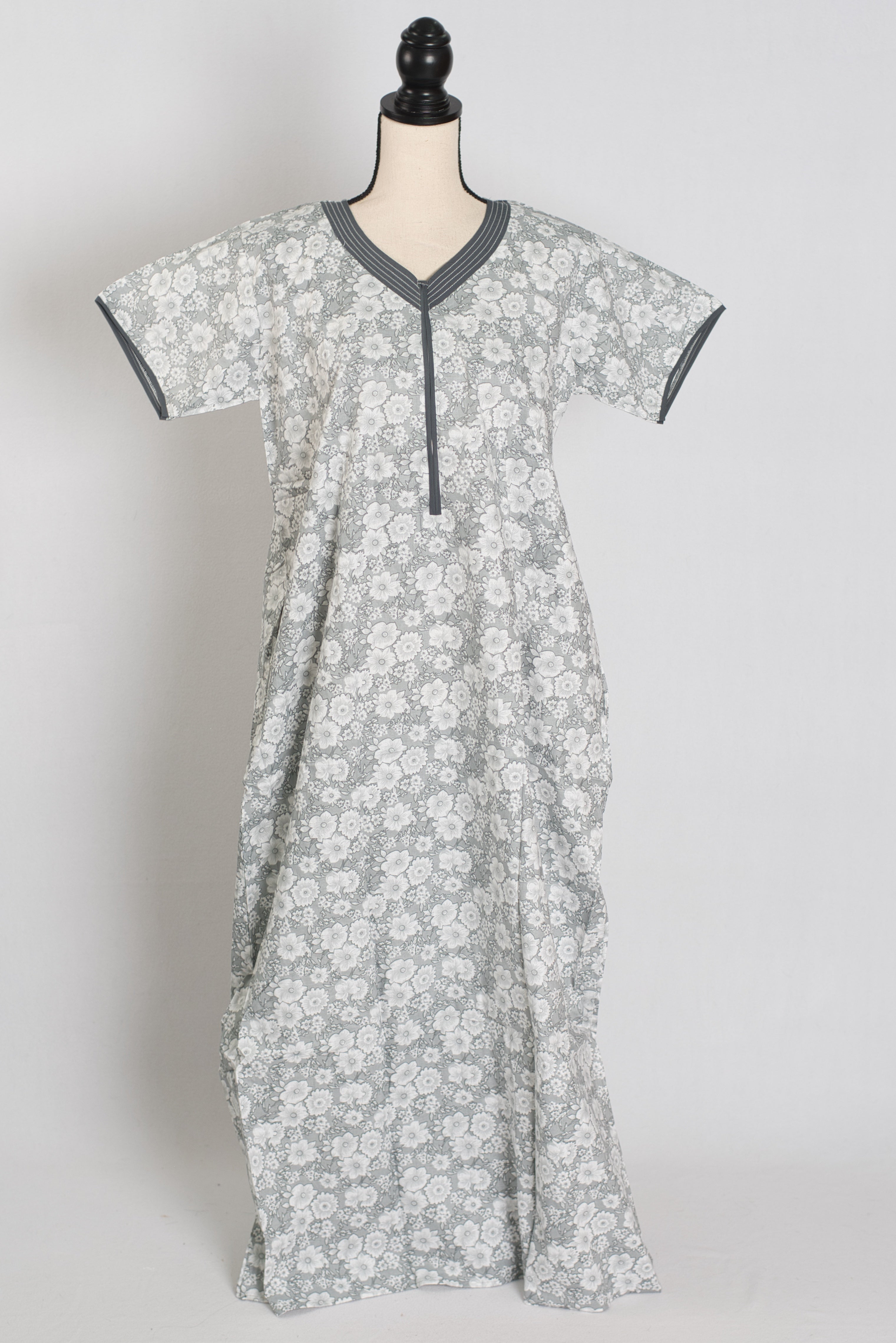 Printed Gray Pure Cotton Nightwear in Regular Size