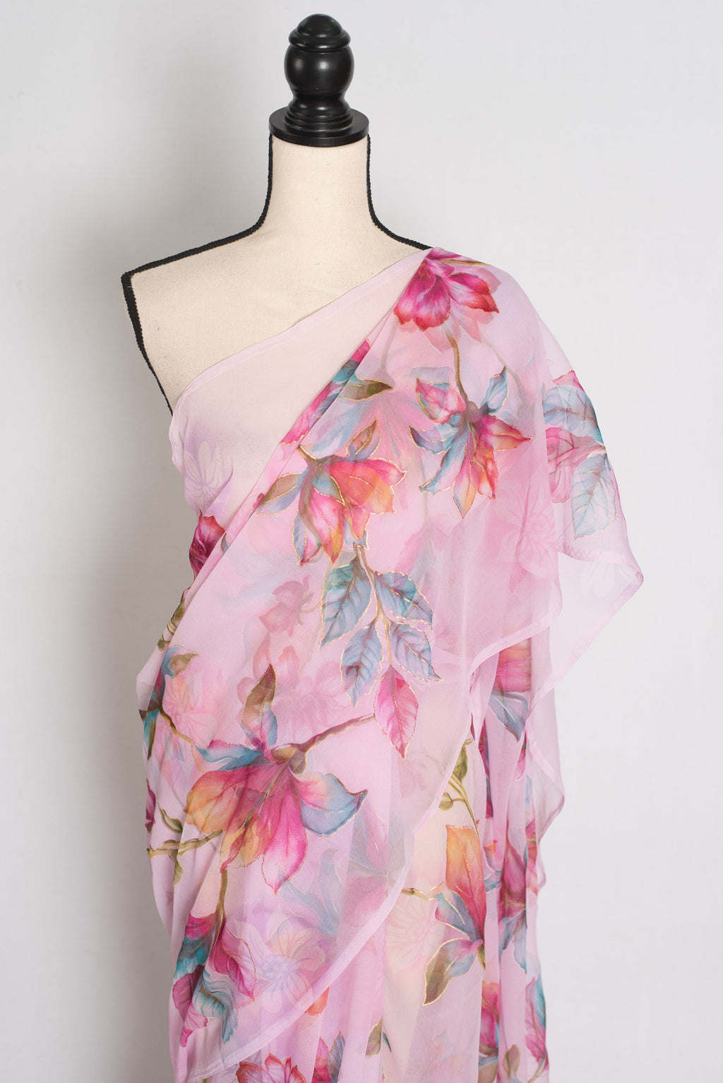 Lia : Pink Floral Printed Chiffon Saree – Budget-Friendly Summer Drape