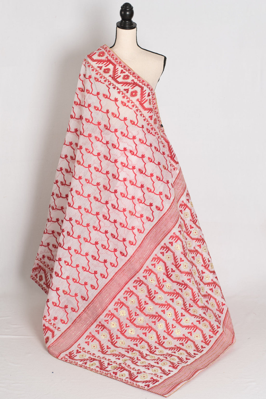 Rai : White and Red Blended Cotton Jamdani Saree, Bengali Durga Puja Look