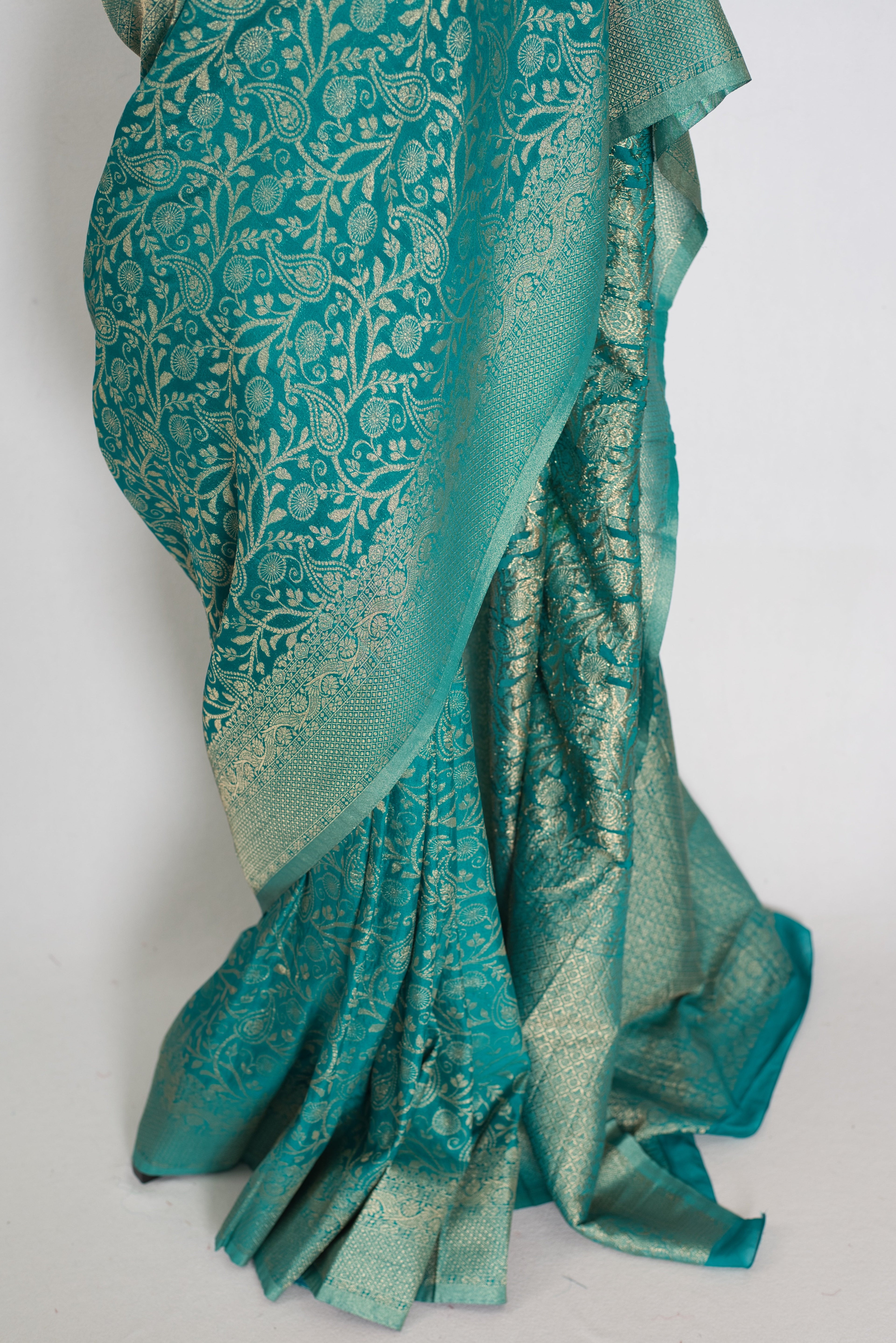 Rini | Rama Green Semi Georgette Banarasi Saree | Pre-Stitched Size 36 Blouse