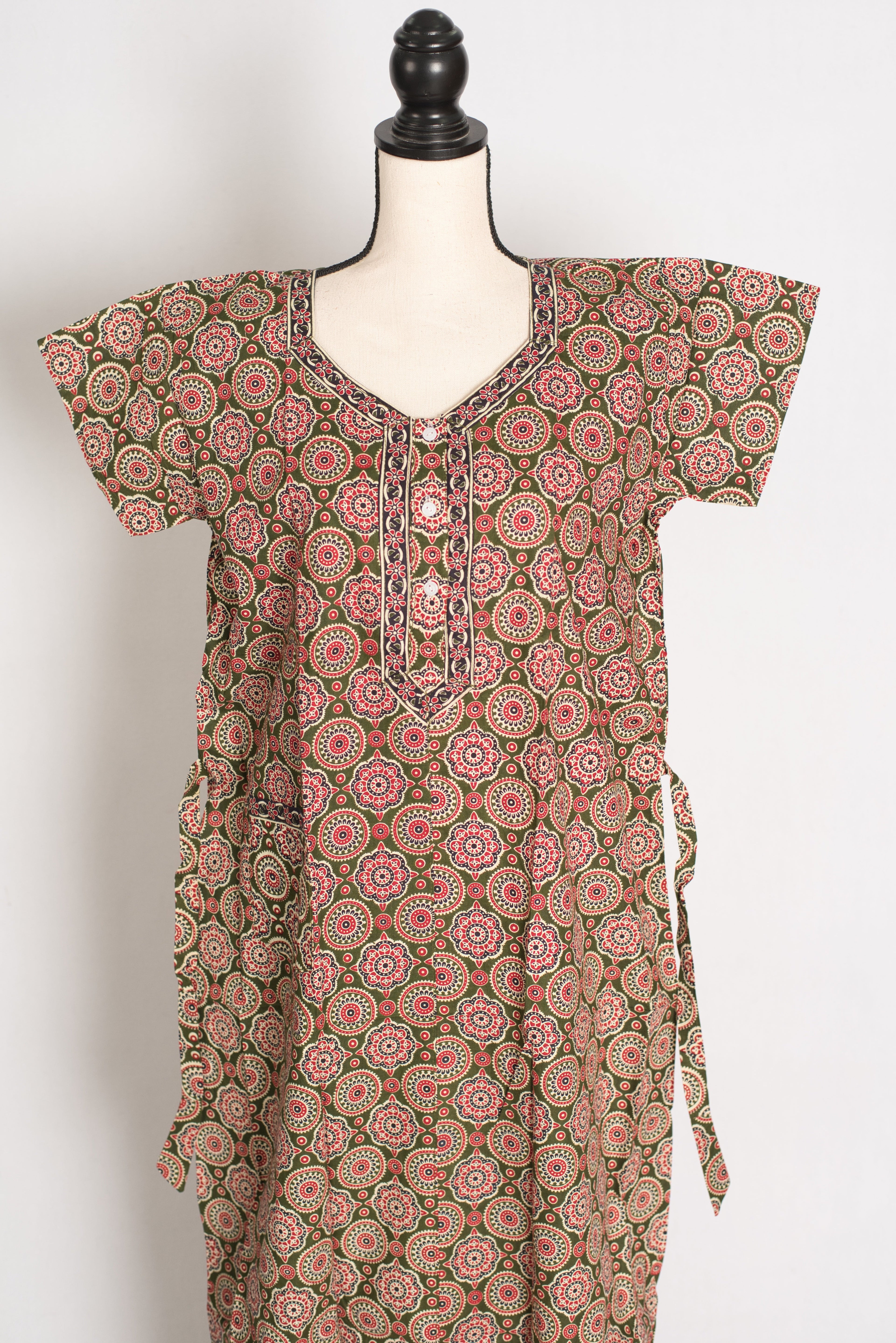 Hena Green Kalamkari Printed Pure Cotton Women's Nighty in Regular Size