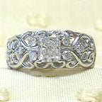 Womens Retro Court-Style Hollowed-Out Zircon Ring