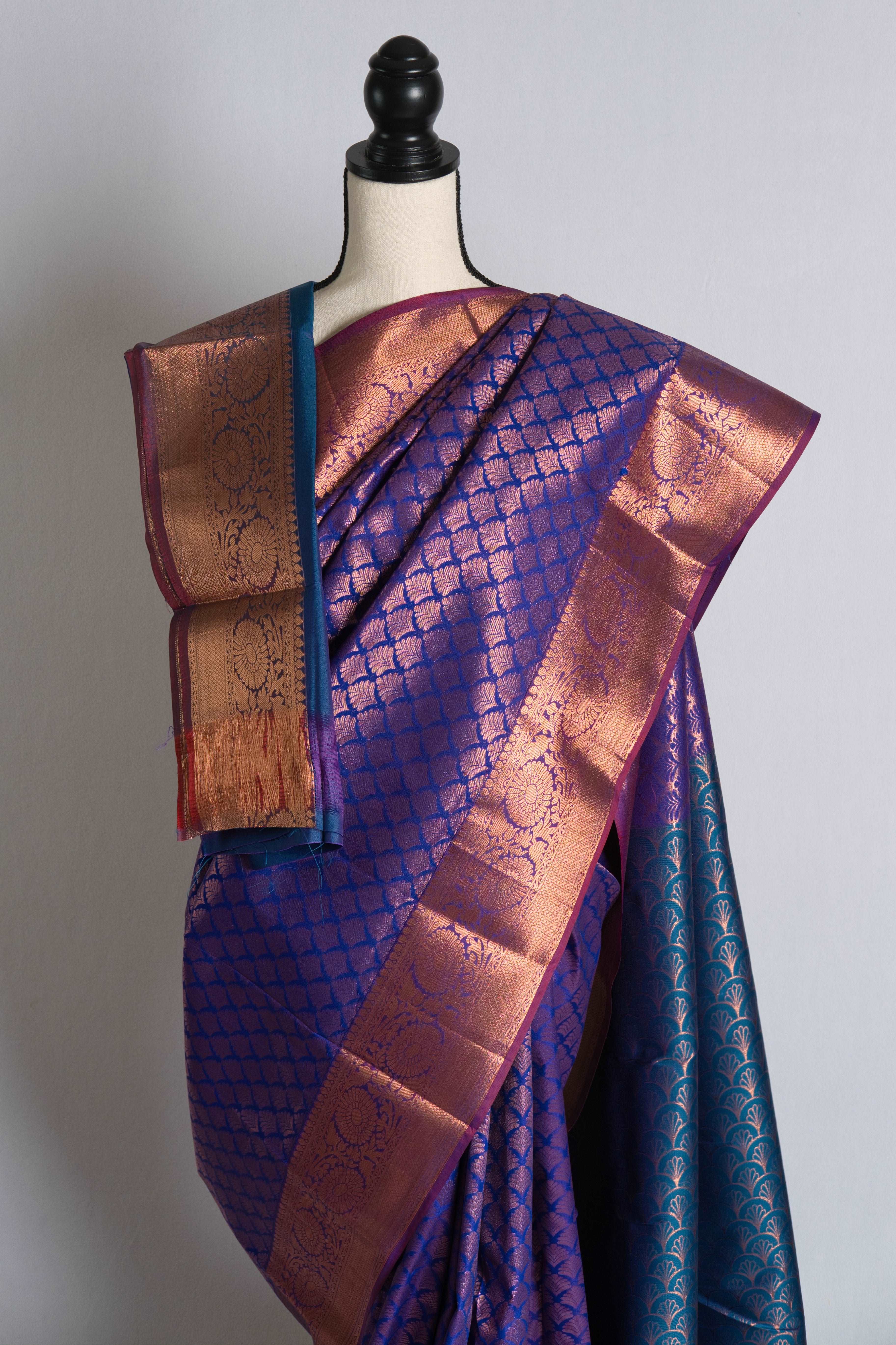 Blended Silk Starched Kanchipuram Saree in Blue and Gold