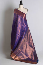 Blended Silk Starched Kanchipuram Saree in Blue and Gold