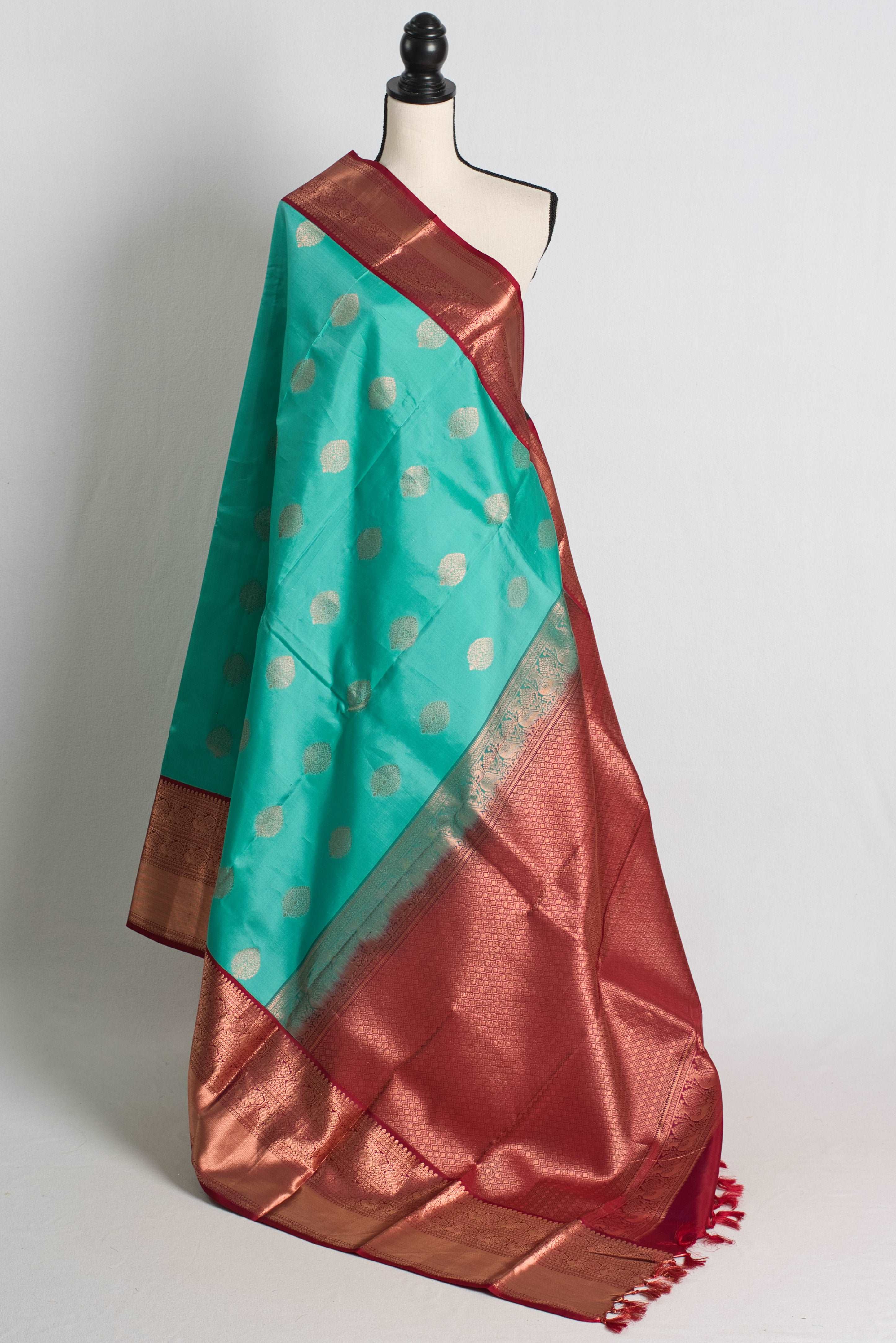 Kanjivaram Silk Saree in Rama Green and Maroon with Light Gold Zari