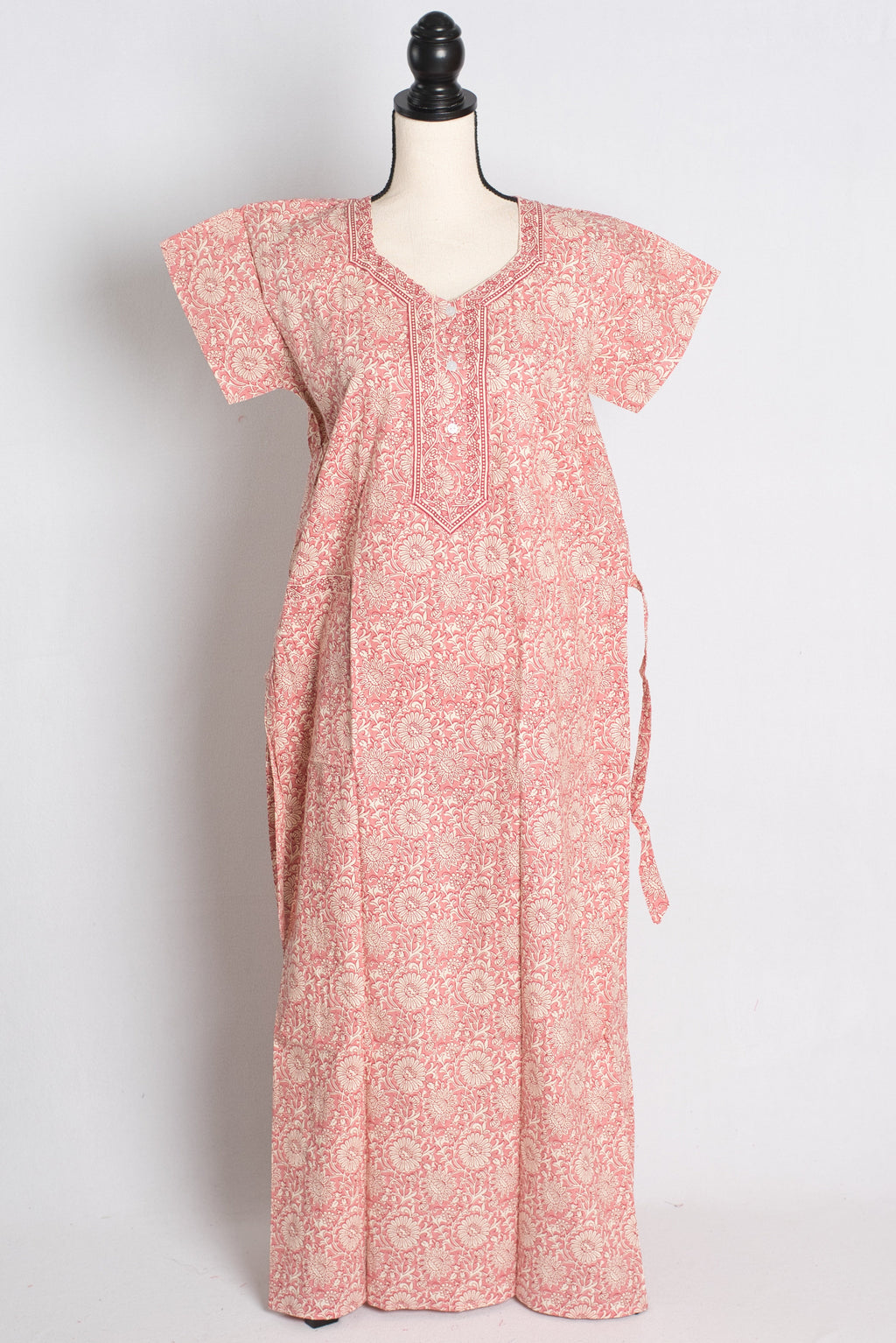 Printed Off White and Red Cotton Nightwear in Regular Size