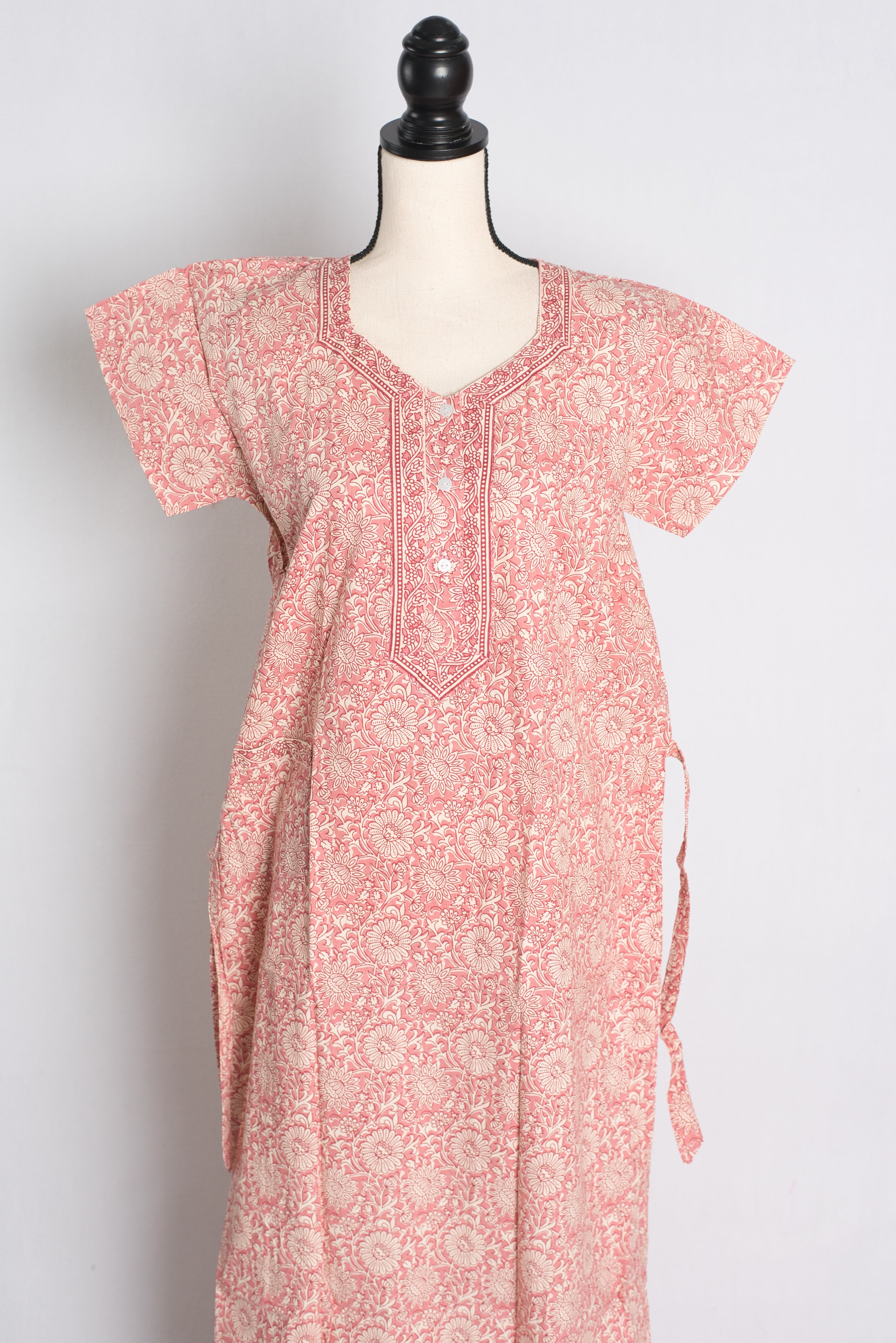Printed Off White and Red Cotton Nightwear in Regular Size