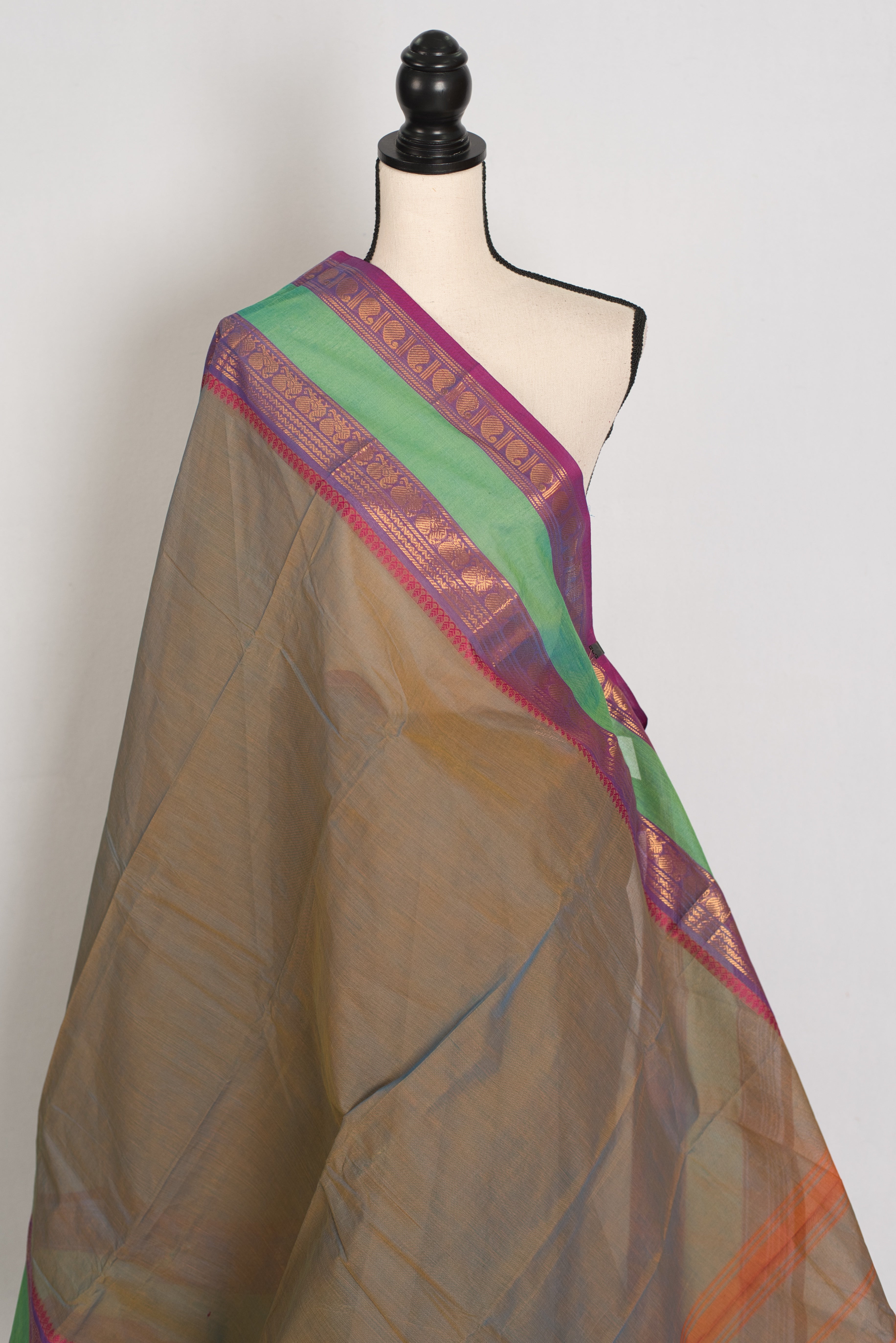 Shyama : Kanchi Cotton Saree - Handwoven South Indian Elegance in English Green