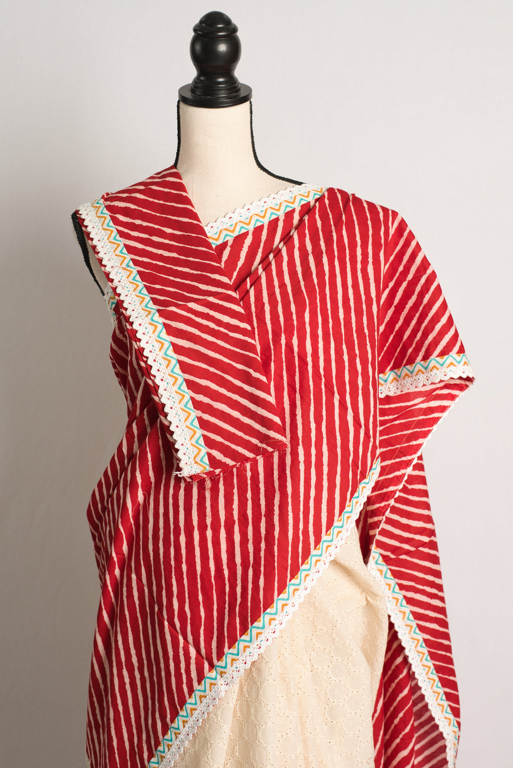 Red and White Designer Hakoba Cotton Saree