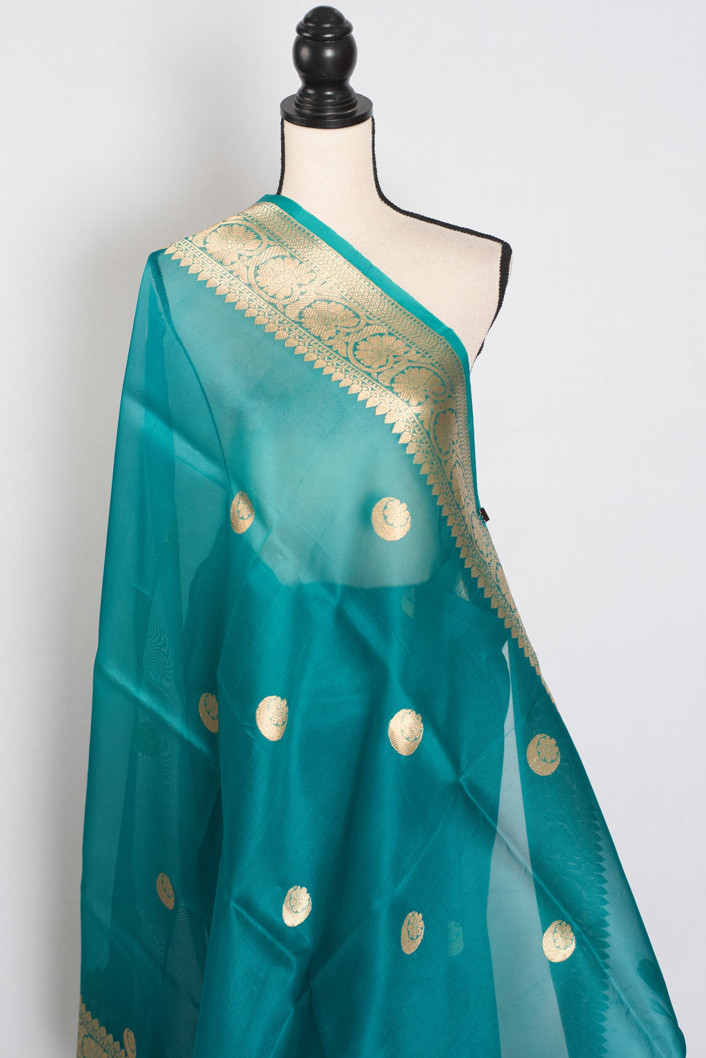 Ritaja : Rama Green and Gold Kora Organza Banarasi Saree with 38 Size Blouse