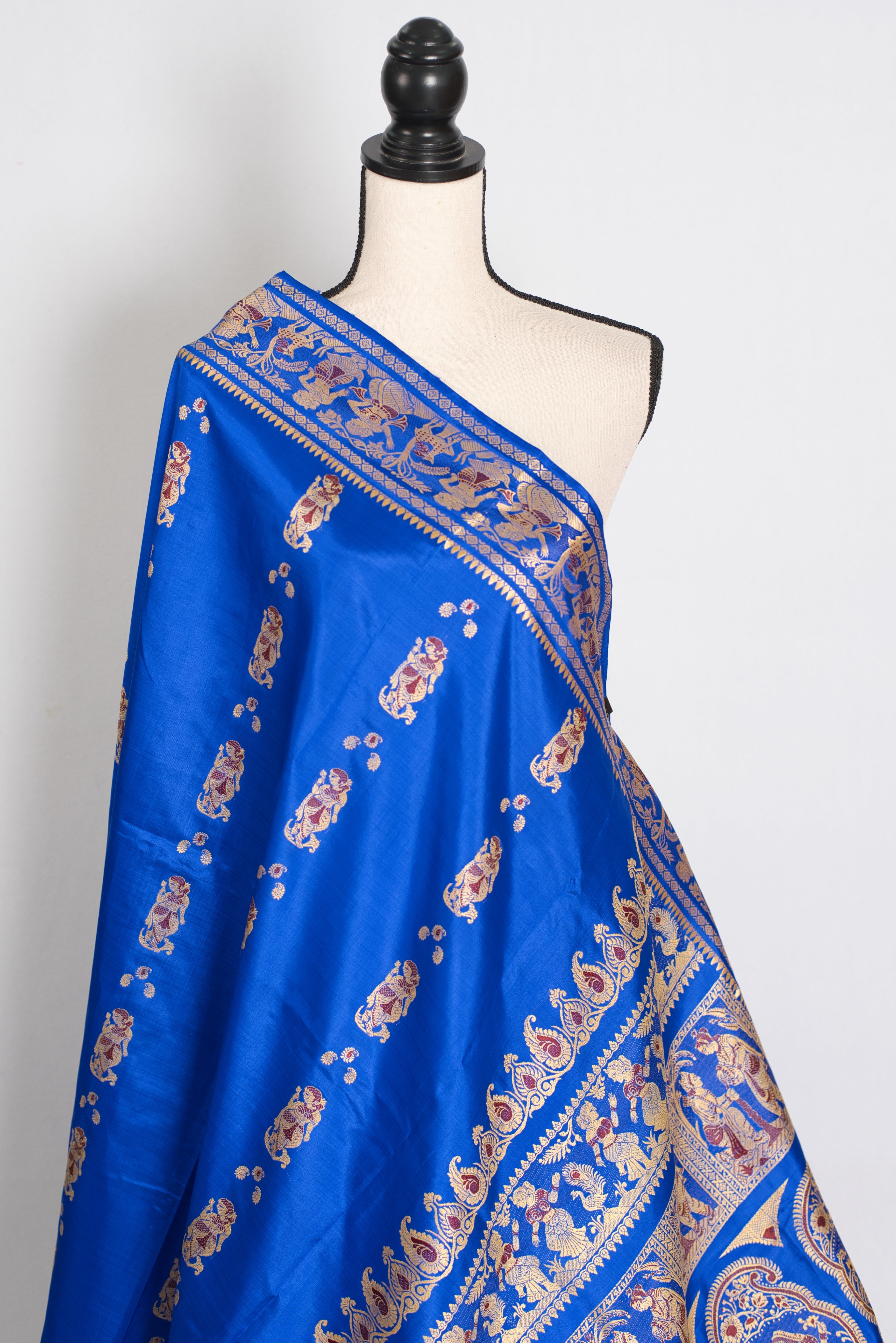 Nila | Royal Blue and Gold Handwoven Swarnachari Pure Silk Saree