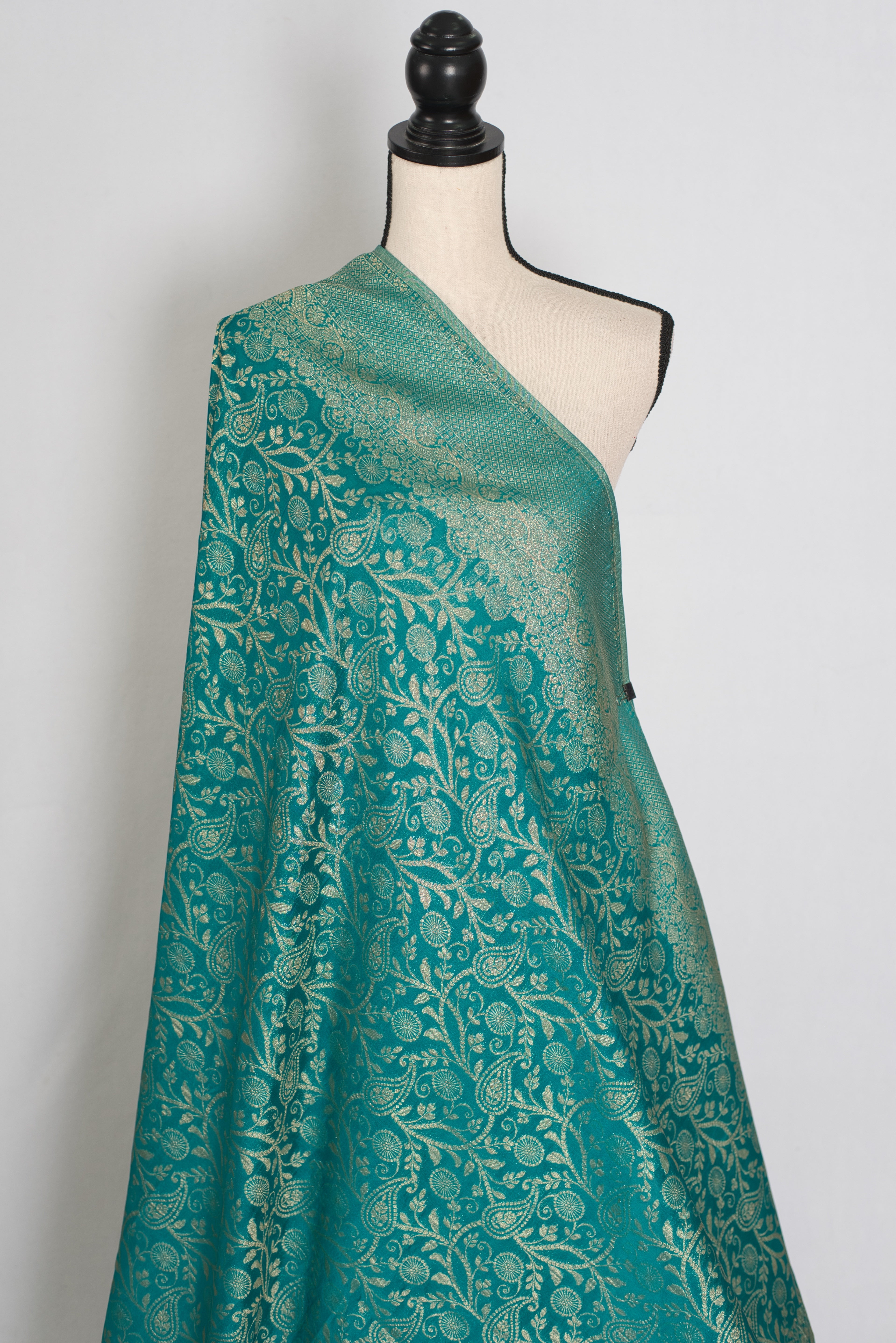 Rini | Rama Green Semi Georgette Banarasi Saree | Pre-Stitched Size 36 Blouse