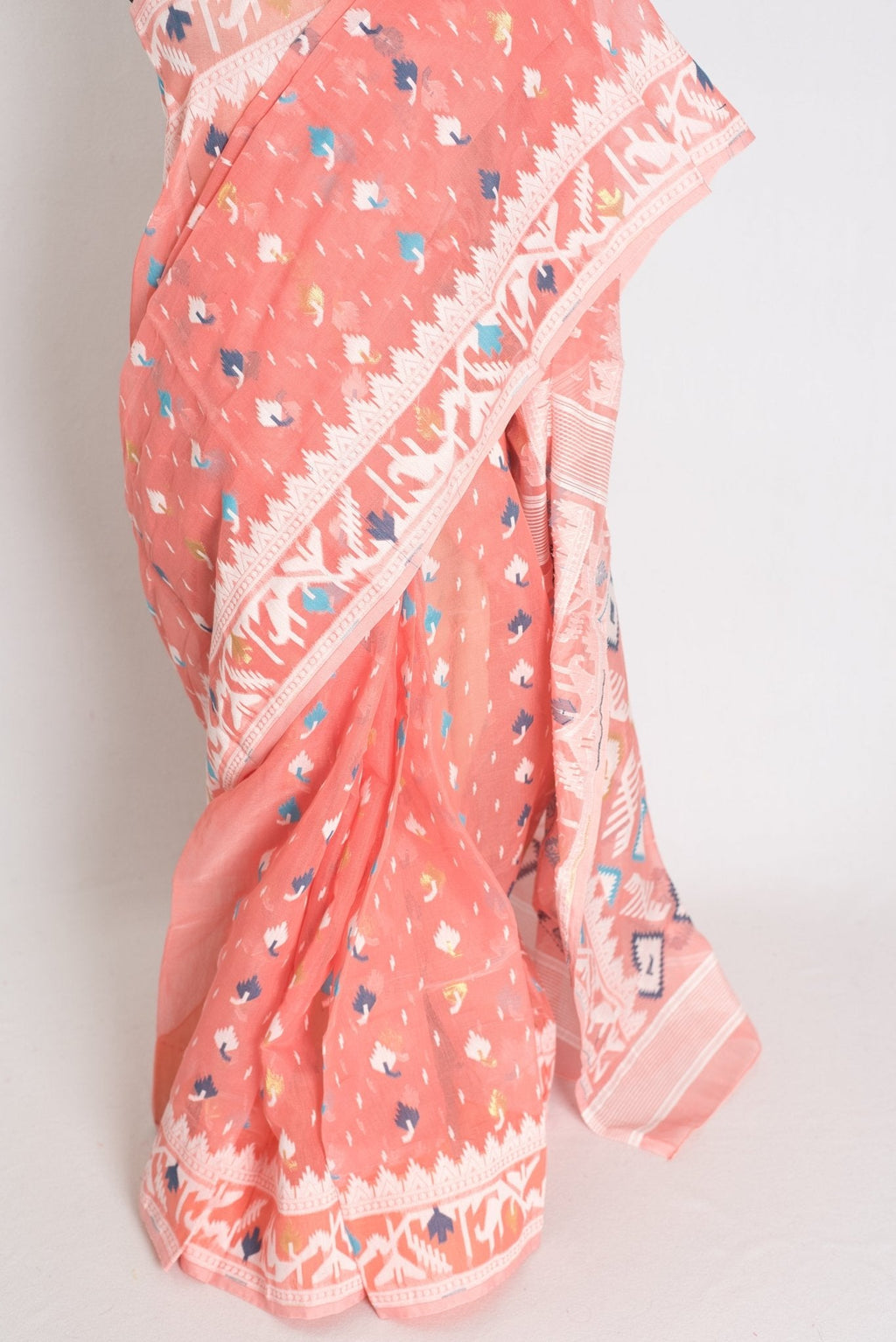 Bina : Peach and White Blended Soft Cotton Jamdani Bengali Saree