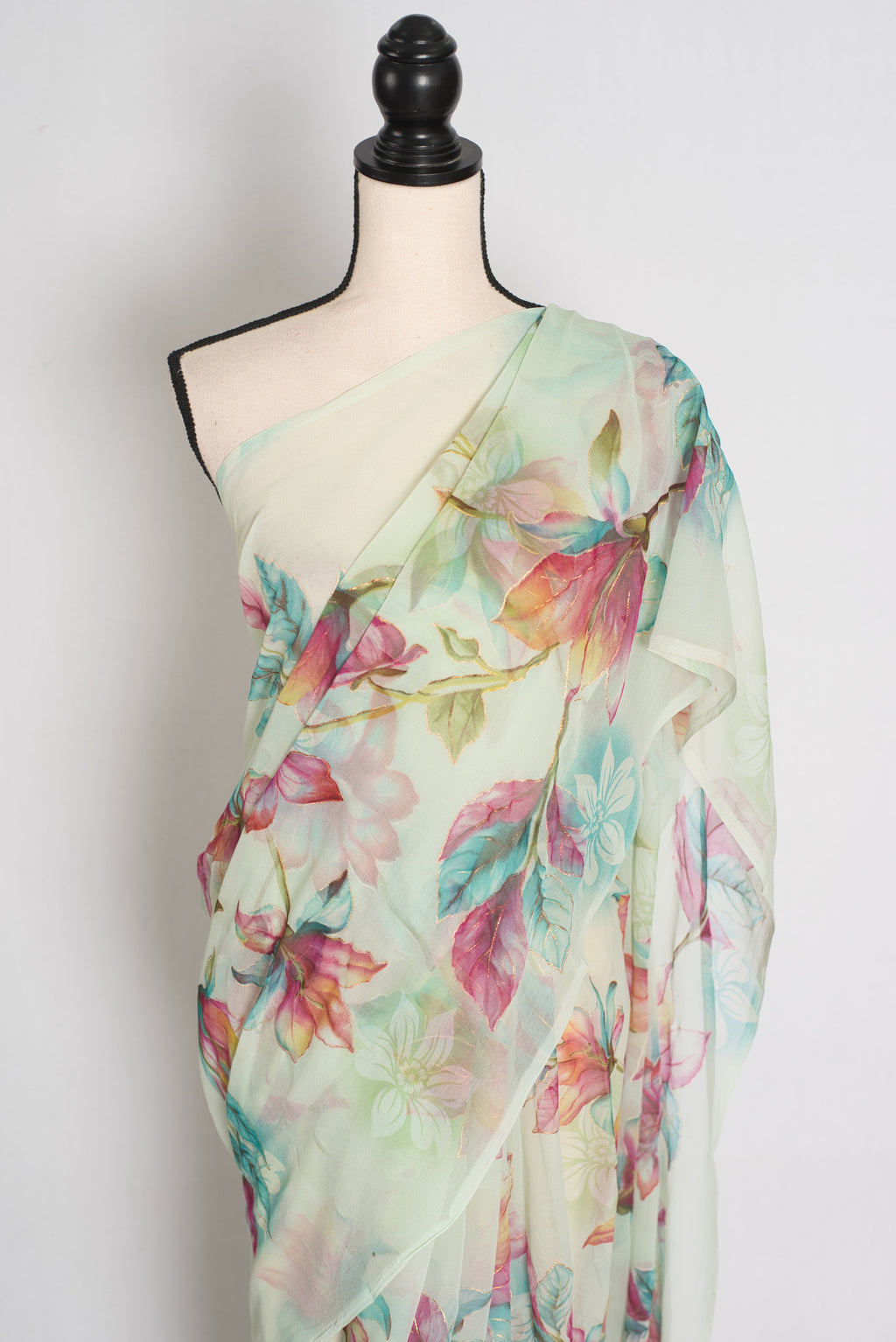 Ila : Sea Green Floral Printed Chiffon Saree – Budget-Friendly Summer Drape