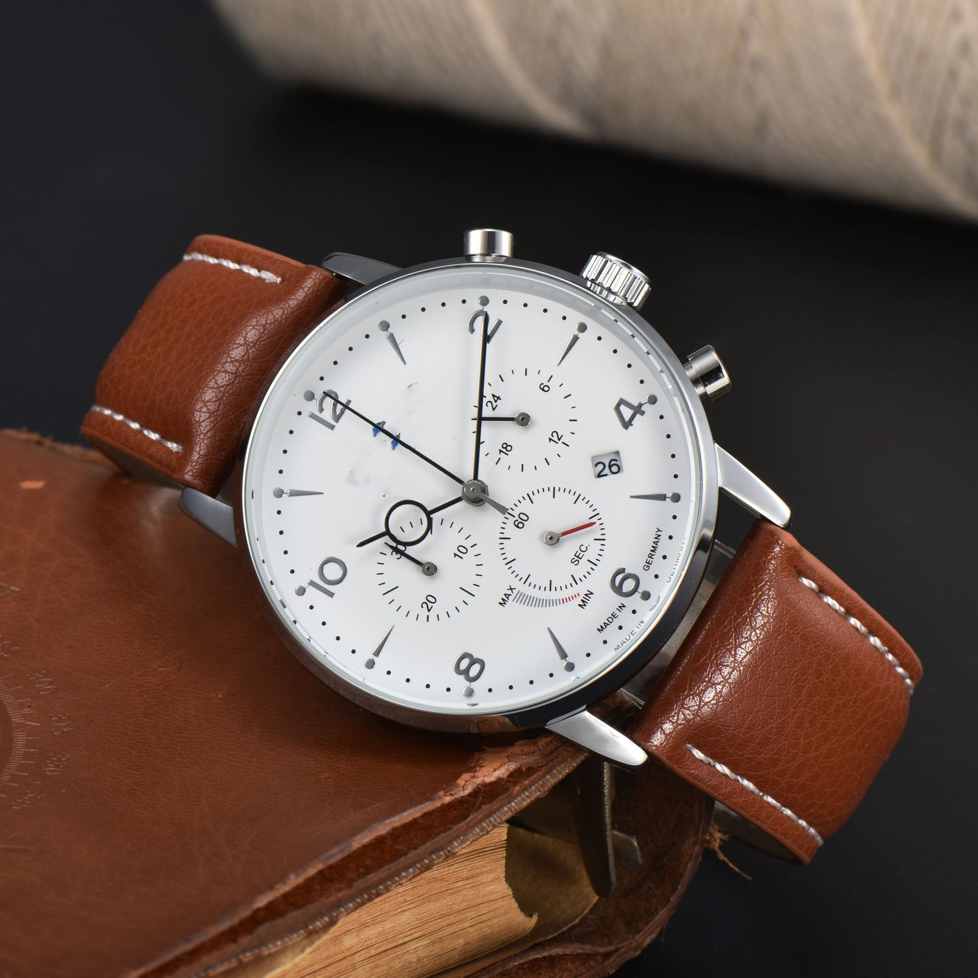 Mens Multifunctional Stylish Business-Ready Waterproof Calendar Watch