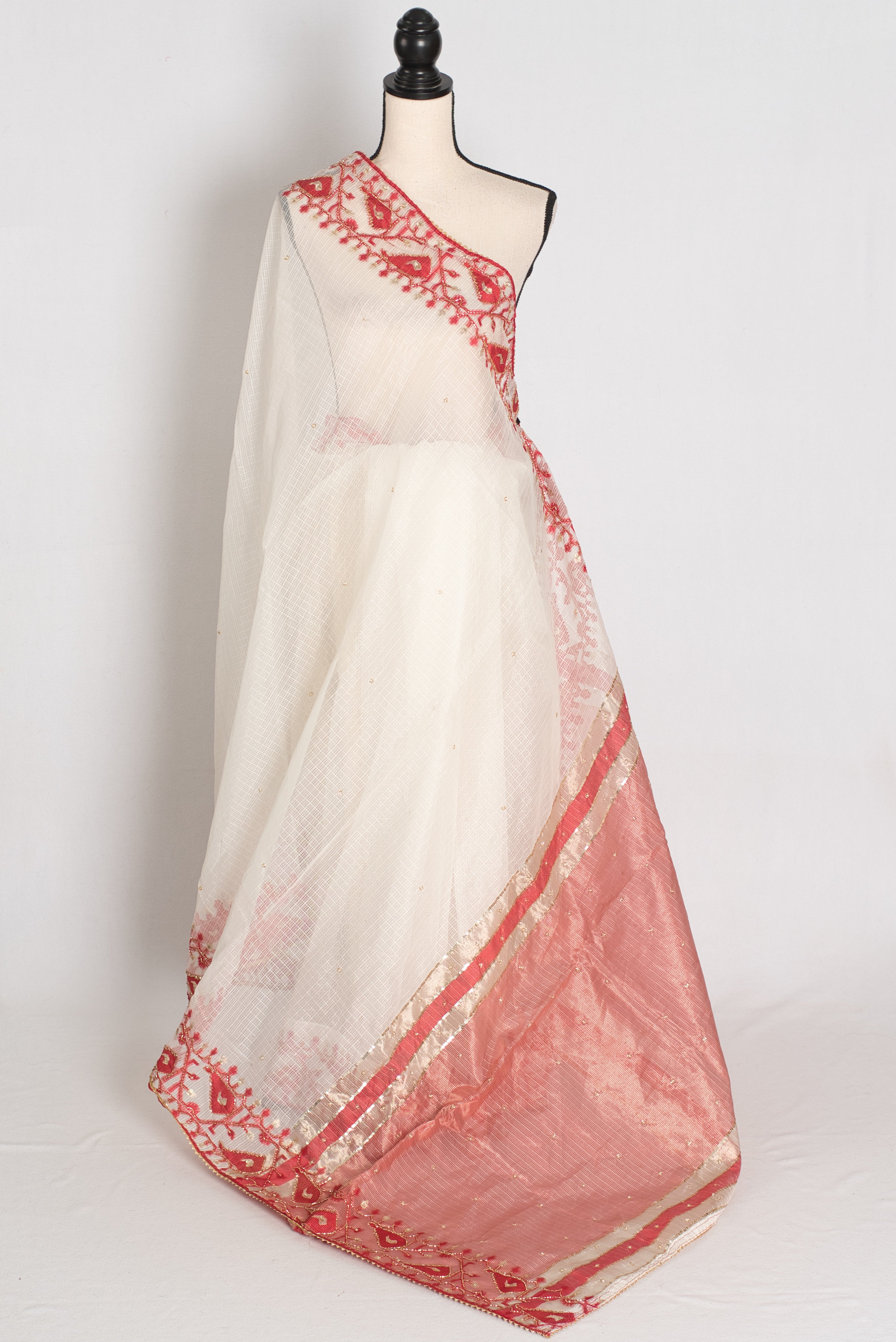 Mandar : Traditional White & Red Blended Kota Silk Jamdani Saree