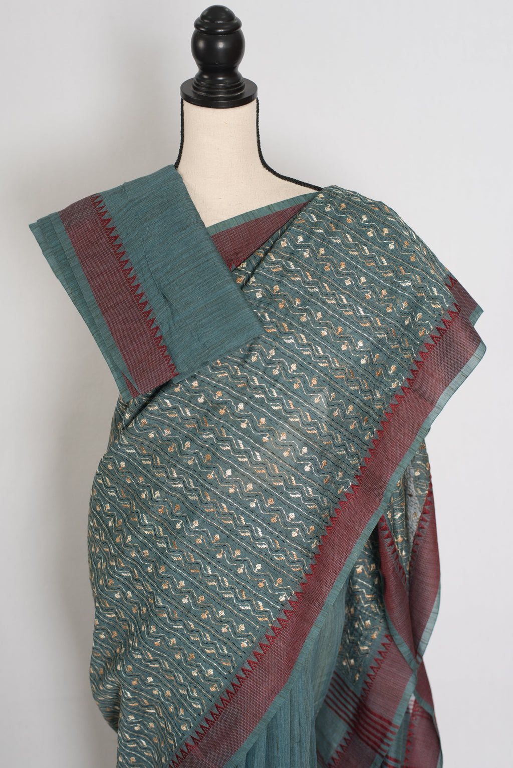 Bithi | Steel Grey Cotton Saree | Lightweight Bengali Heritage