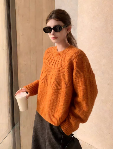 Chic And Brightening Loose-knit Sweater With A Crew Neck