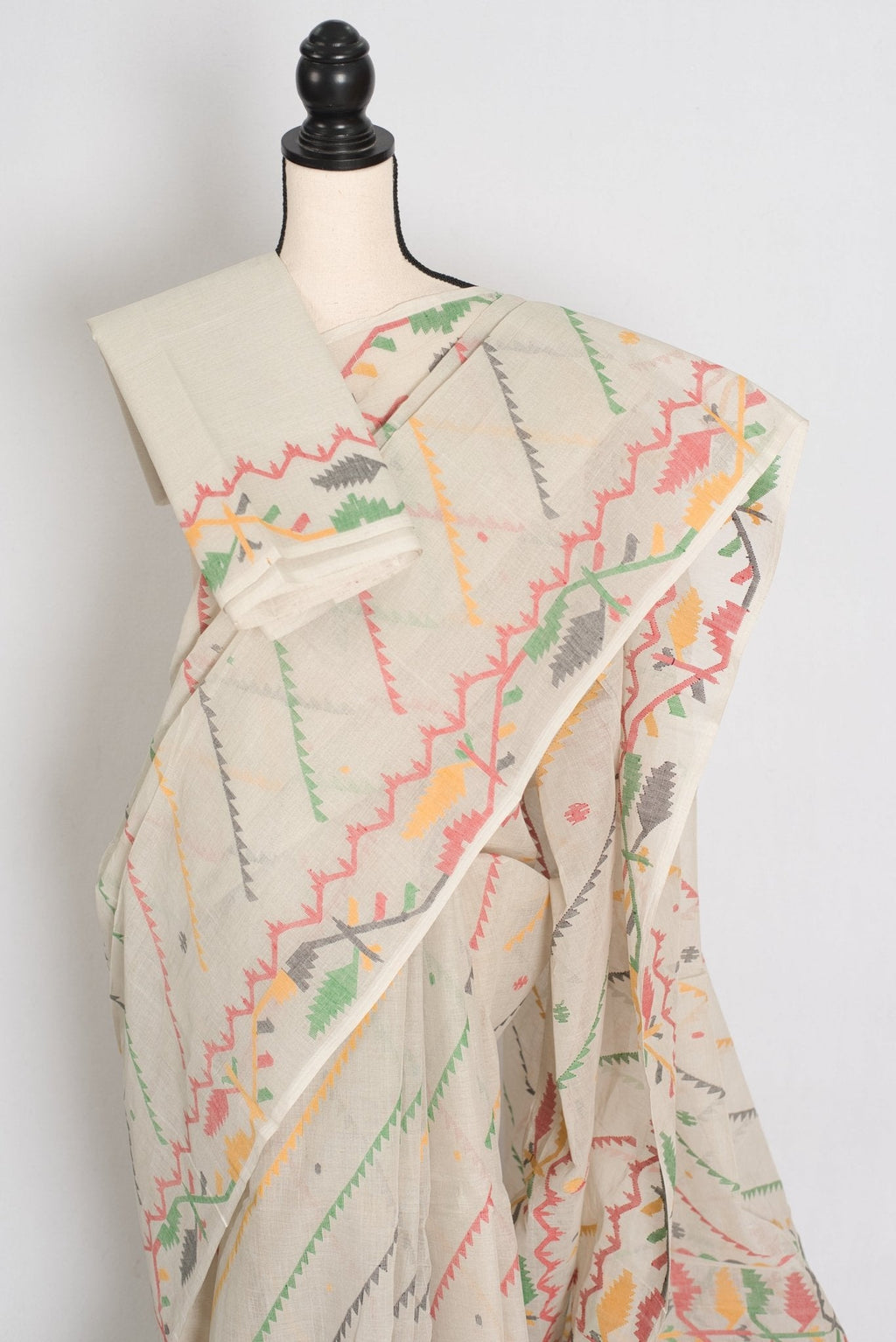 Durga: Cement White Bengal Cotton Jamdani Saree with Blouse