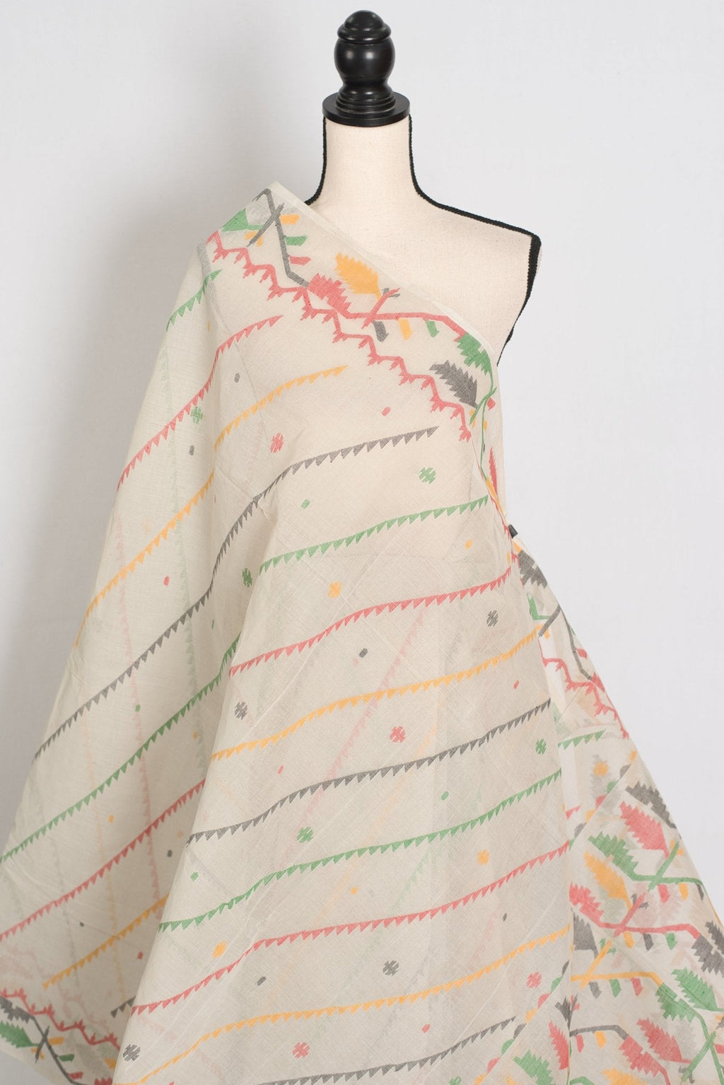 Durga: Cement White Bengal Cotton Jamdani Saree with Blouse