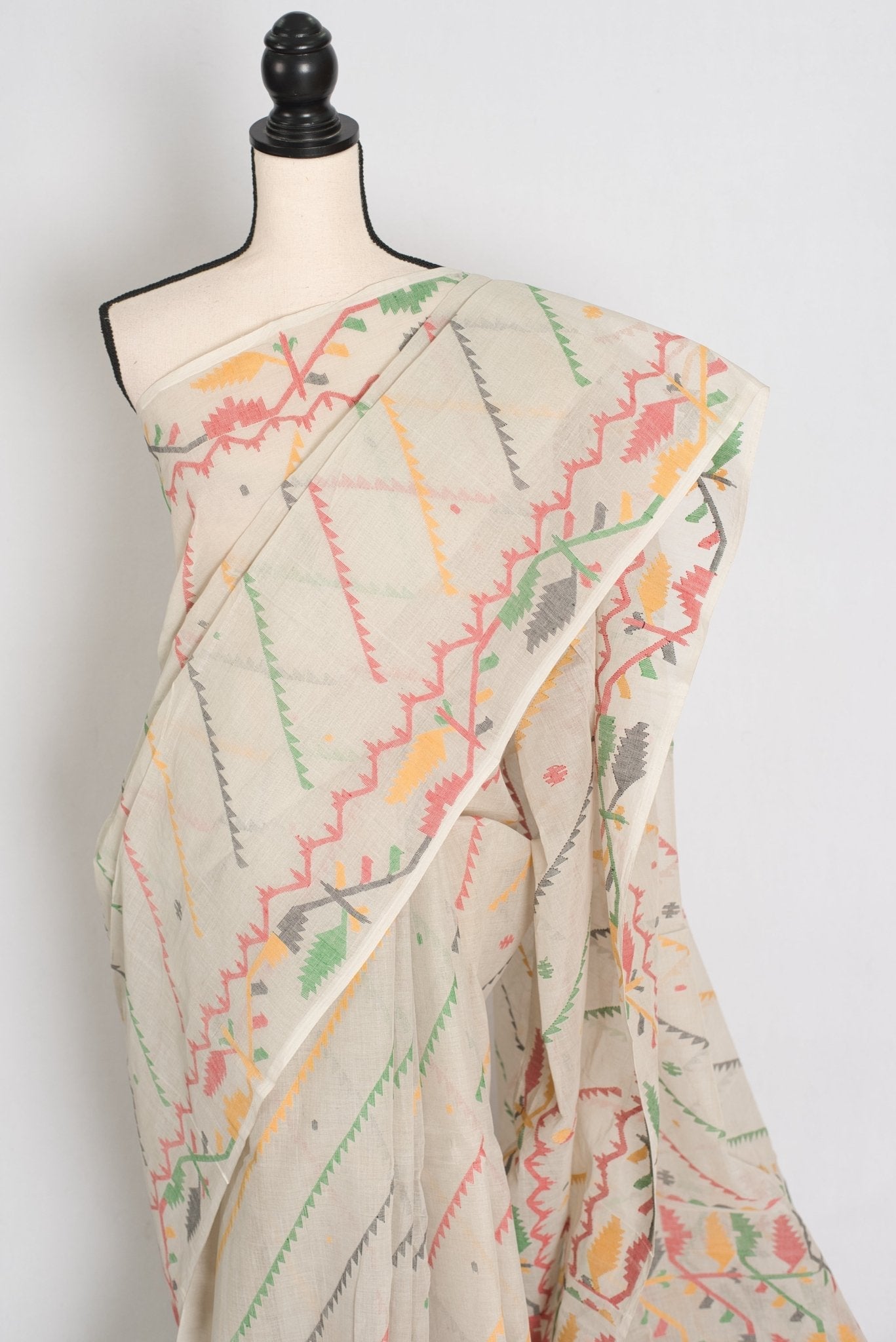 Durga: Cement White Bengal Cotton Jamdani Saree with Blouse