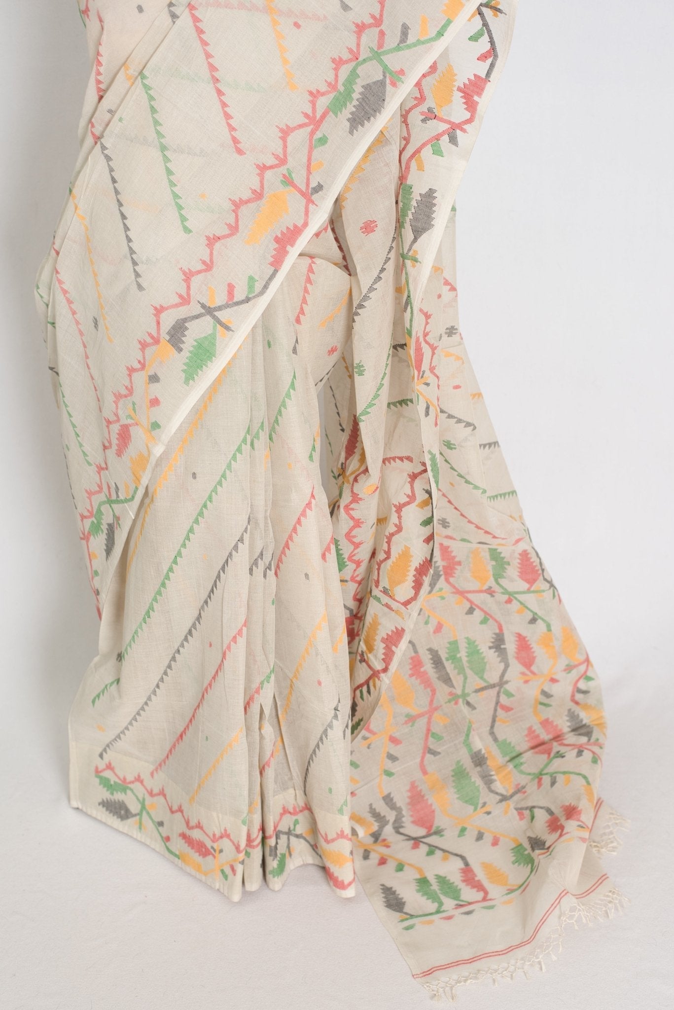 Durga: Cement White Bengal Cotton Jamdani Saree with Blouse