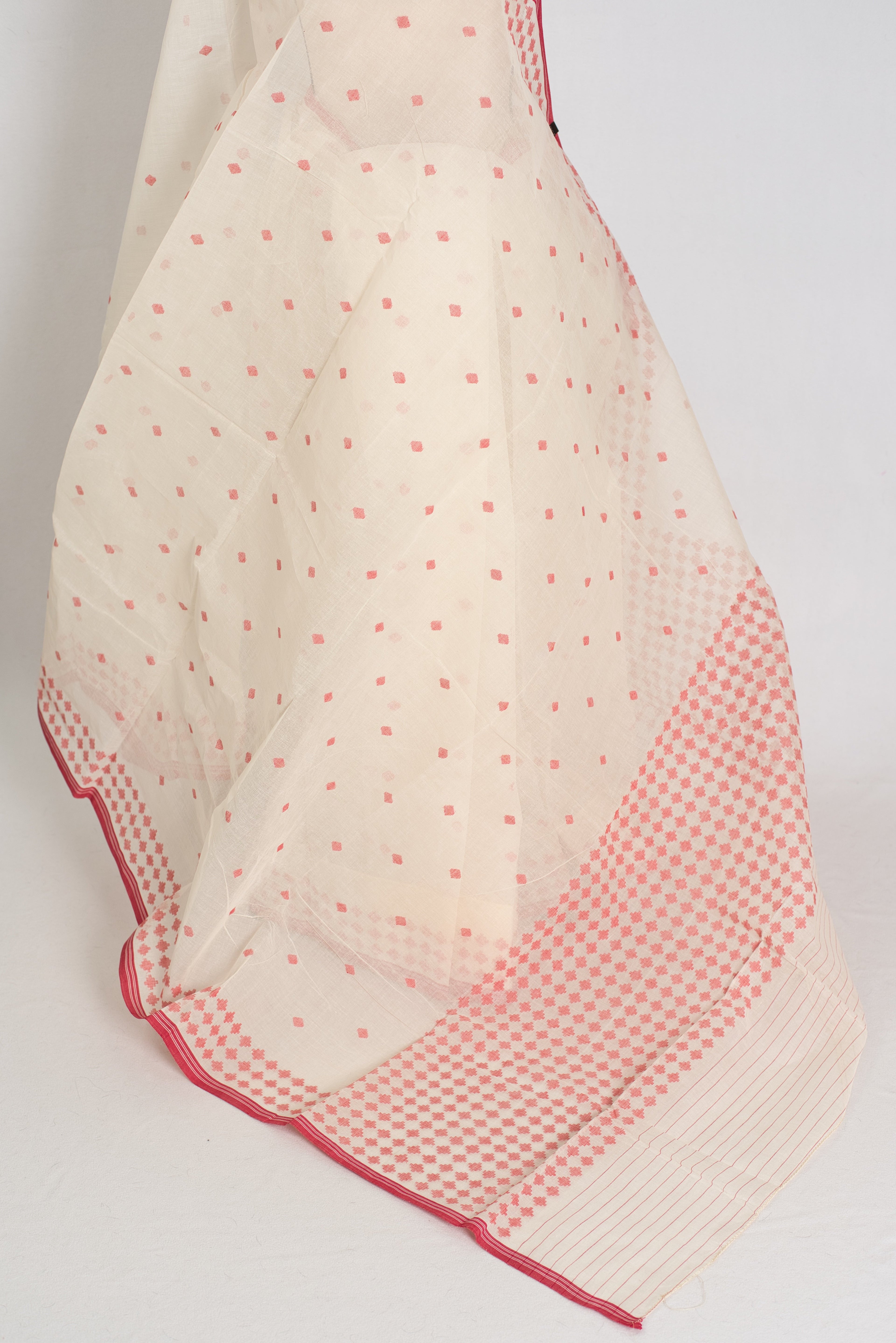 Jamini | Traditional White & Red Bengal Cotton Jamdani Saree
