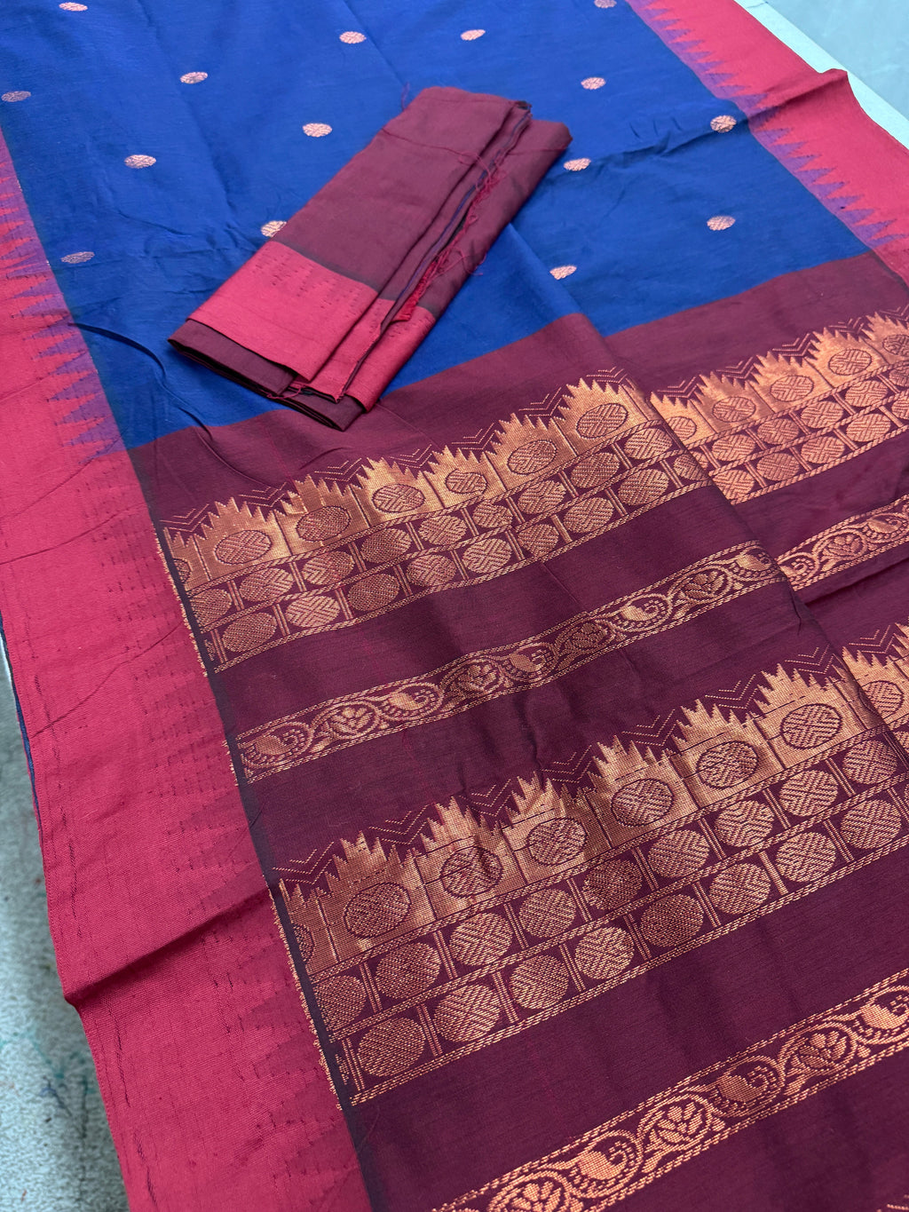Hema : Blended Cotton Gadwal Saree in Midnight Blue and Dark Red