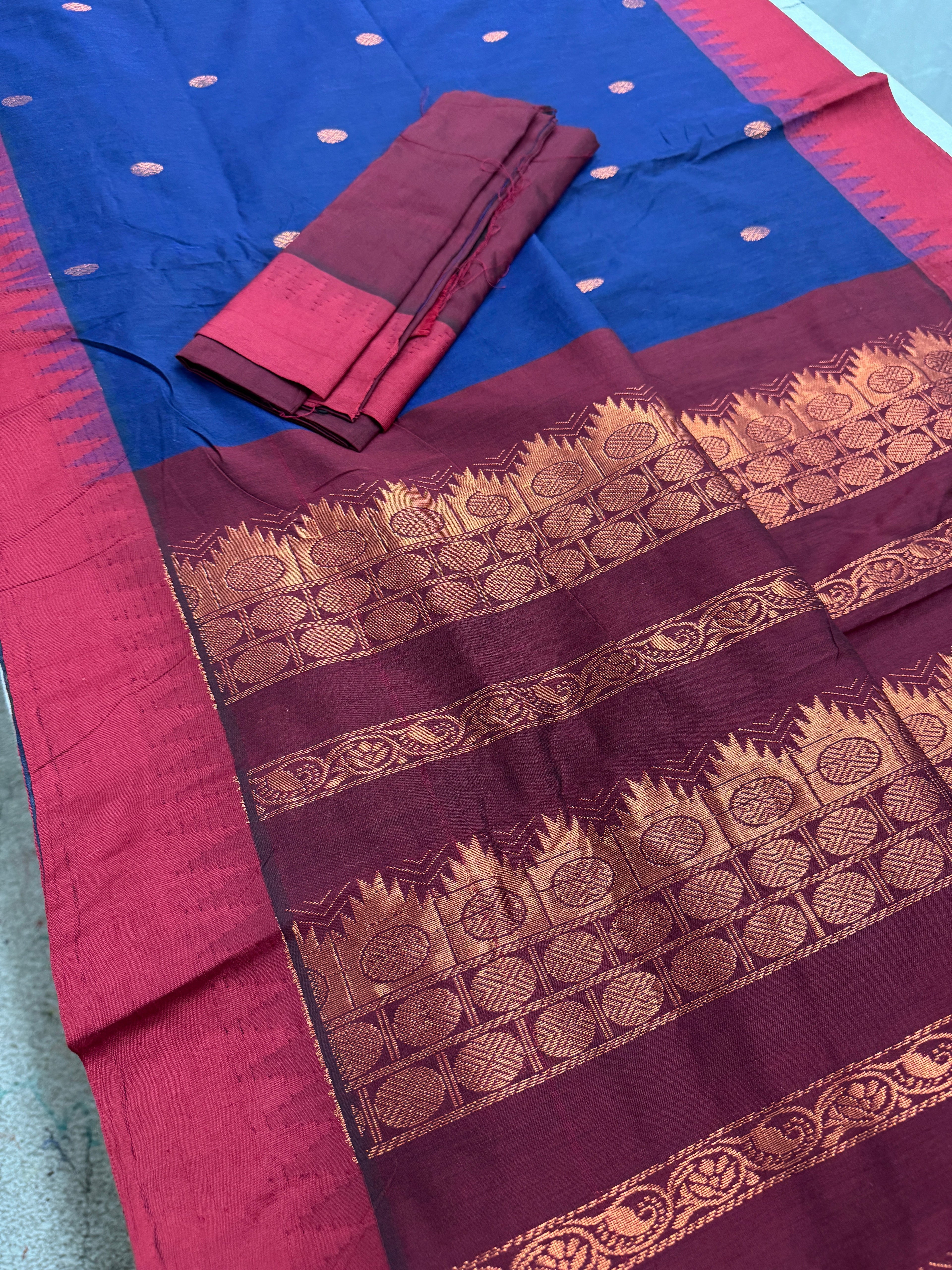 Hema : Blended Cotton Gadwal Saree in Midnight Blue and Dark Red