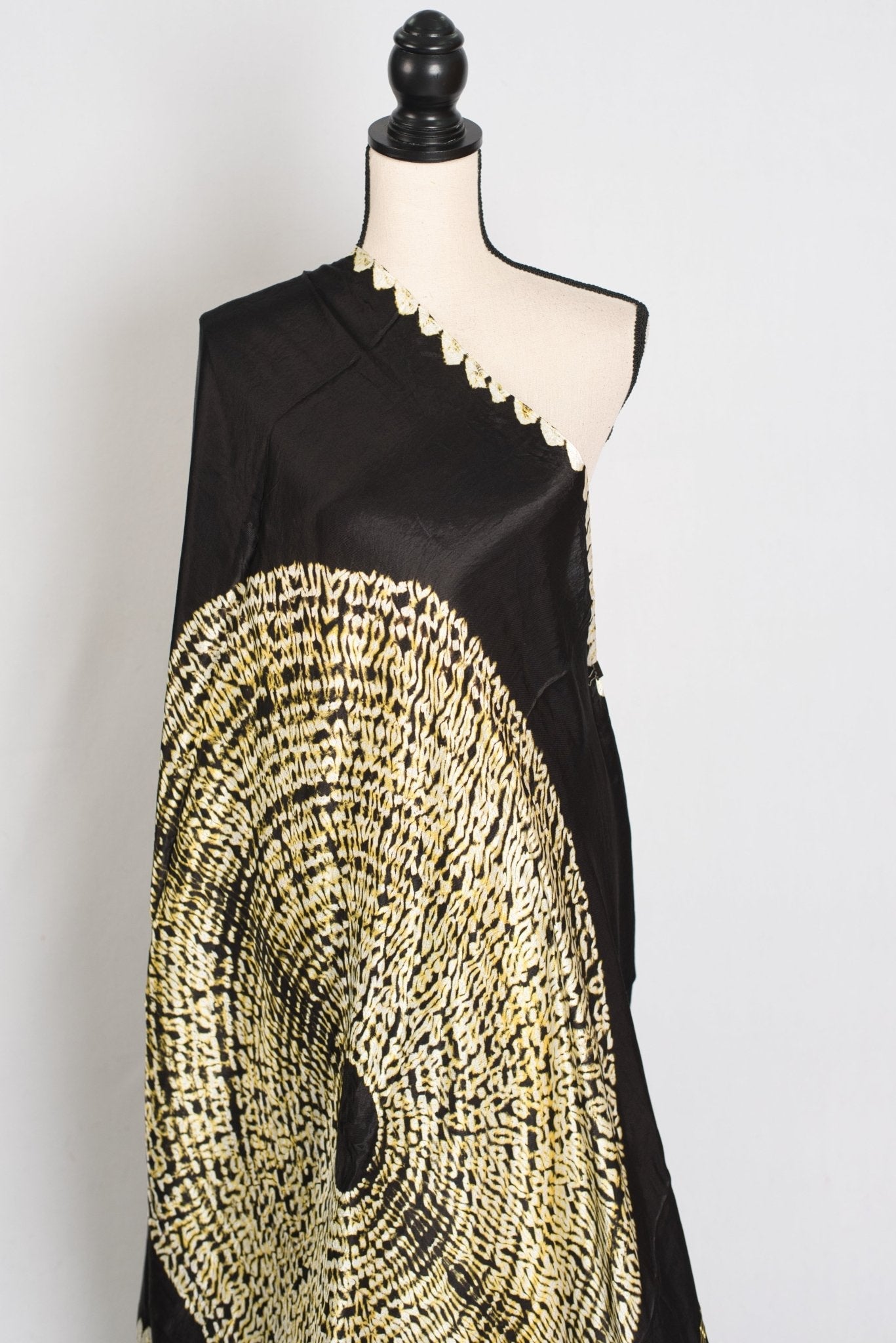 Farah : Modal Silk Bandhani Partywear Saree in Black and Gold