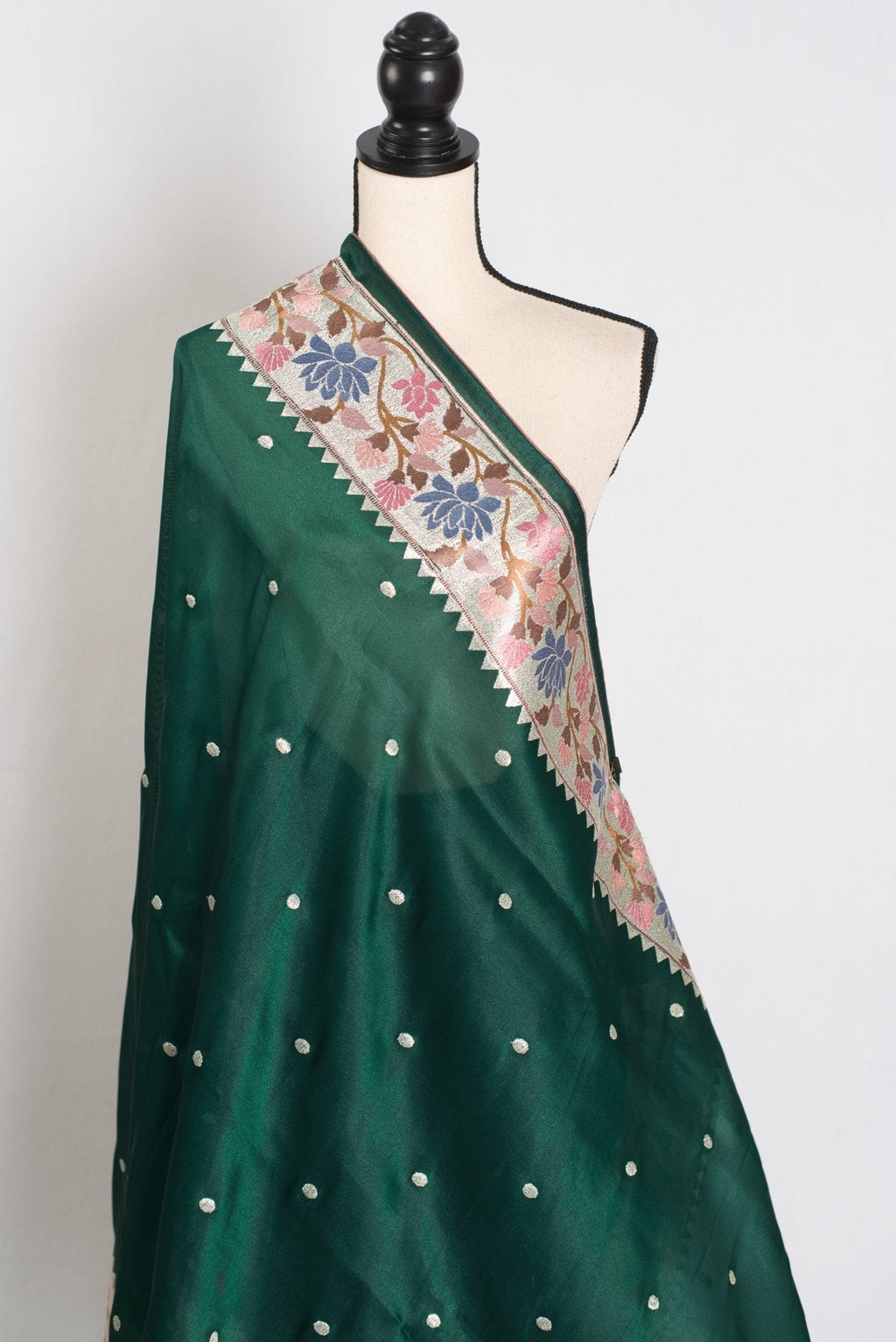Farheen : Bottle Green Thread Embroidery Party Wear Organza Saree