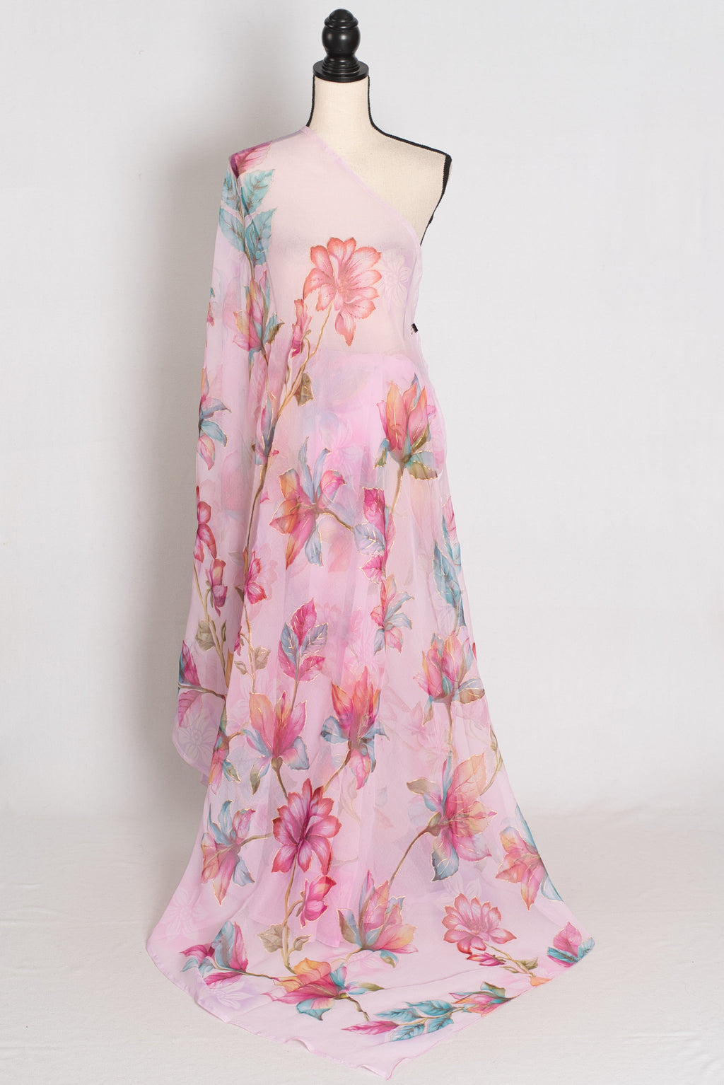 Lia : Pink Floral Printed Chiffon Saree – Budget-Friendly Summer Drape