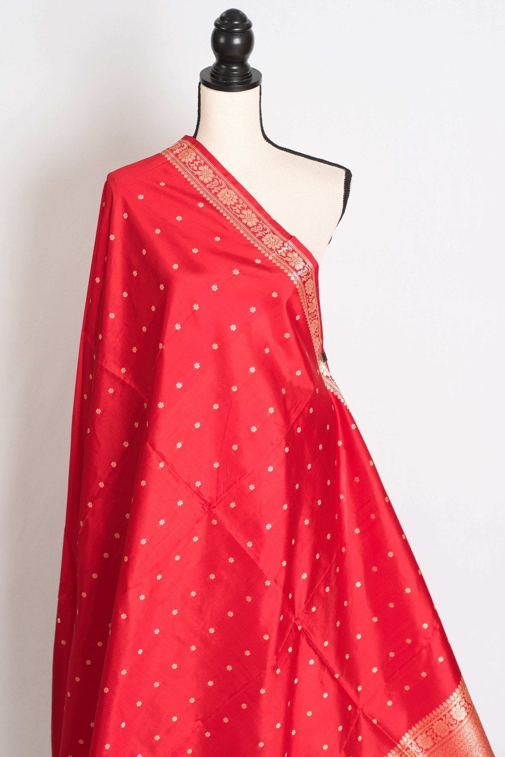 Gauri : Certified Silk Banarasi Saree with Resham Work In Bright Red