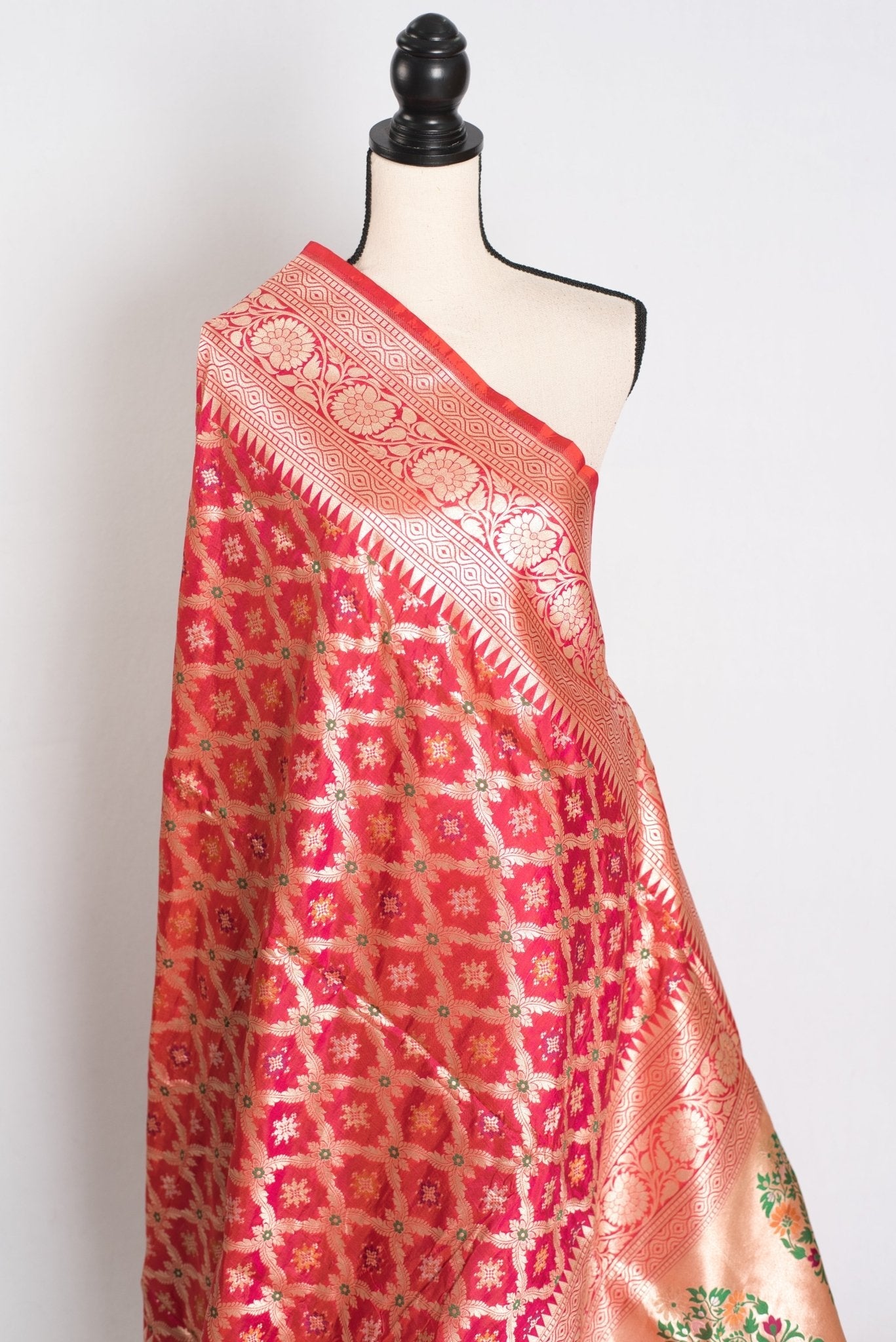 Ishq : Exclusive Coral Pink Bridal Banarasi Saree with Minakari Jaal Weaving