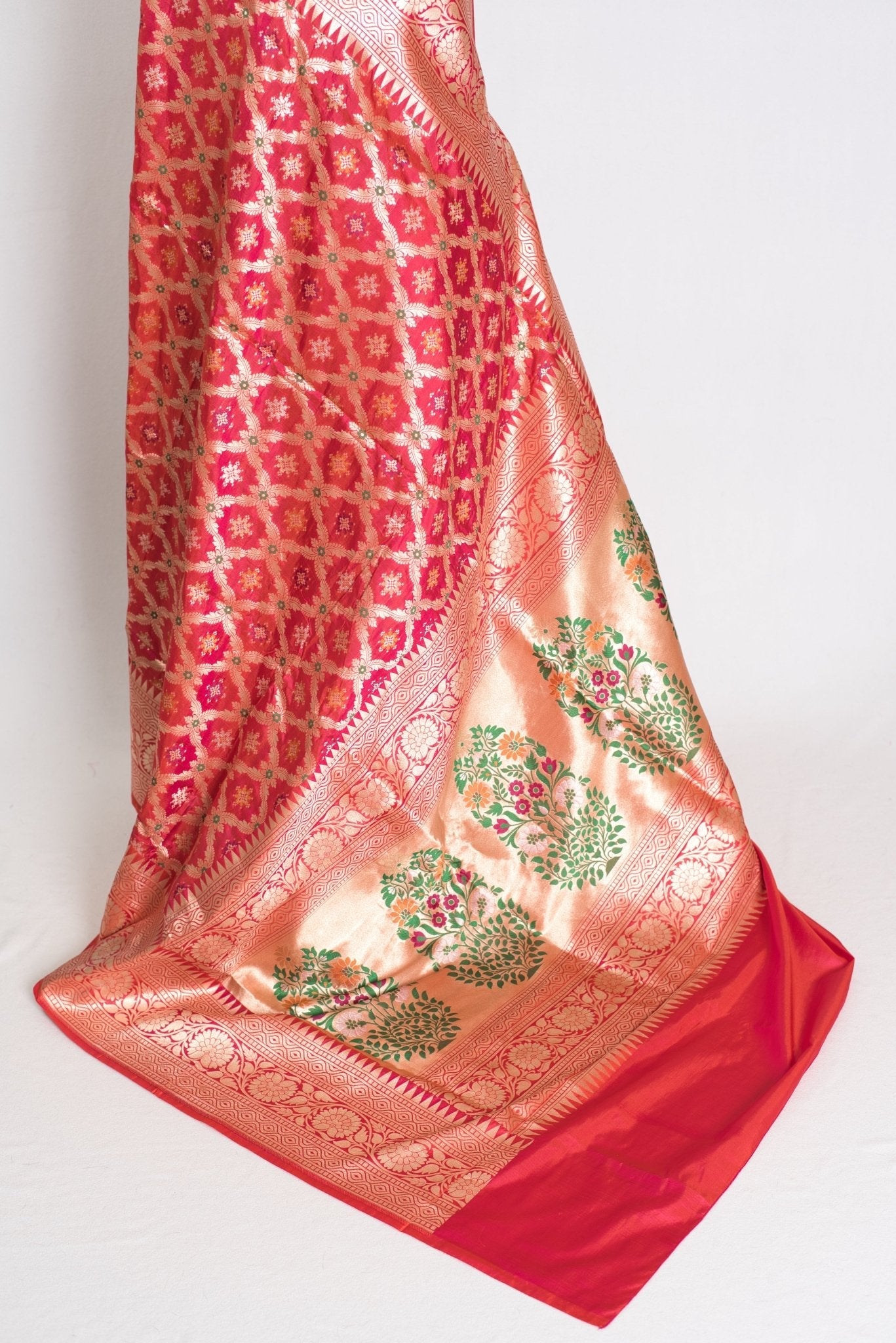 Ishq : Exclusive Coral Pink Bridal Banarasi Saree with Minakari Jaal Weaving