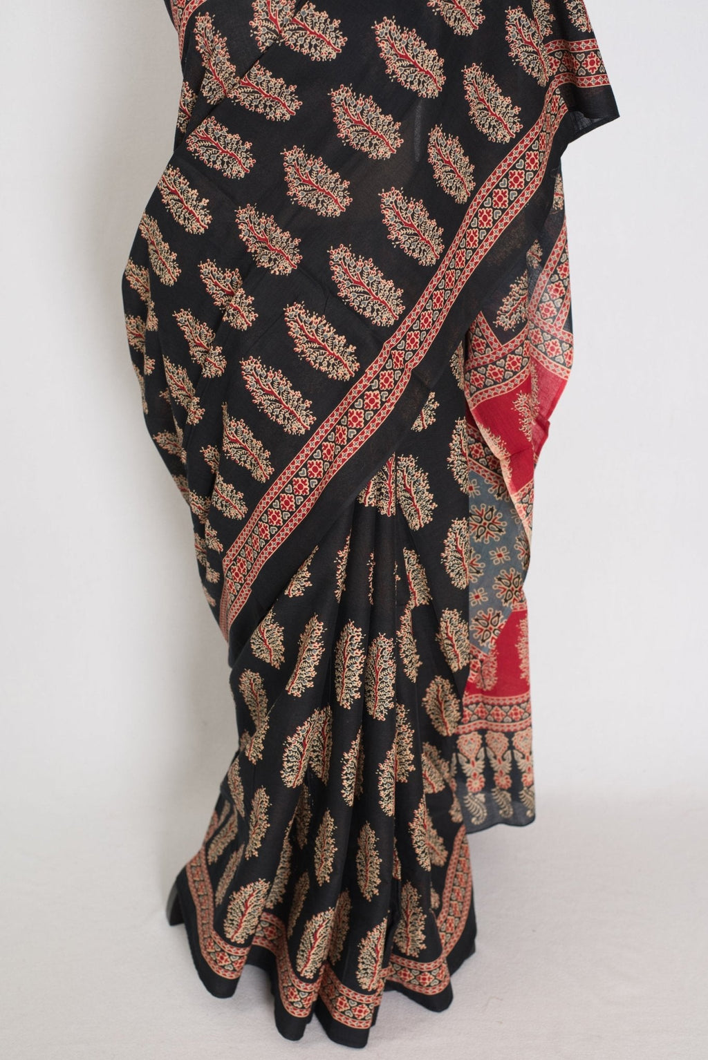 Kala: Black Mulmul Cotton Saree with Kalamkari Prints | Pure Cotton
