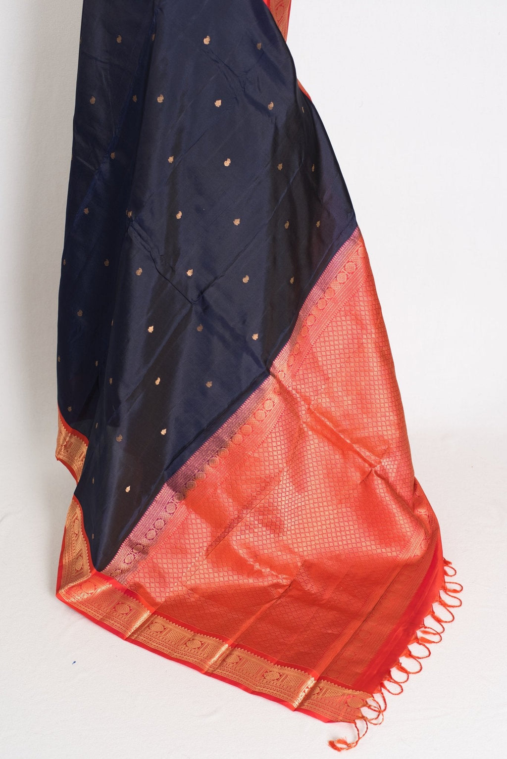 Kalyani: Midnight Blue and Peach Traditional Kanjivaram Silk Saree